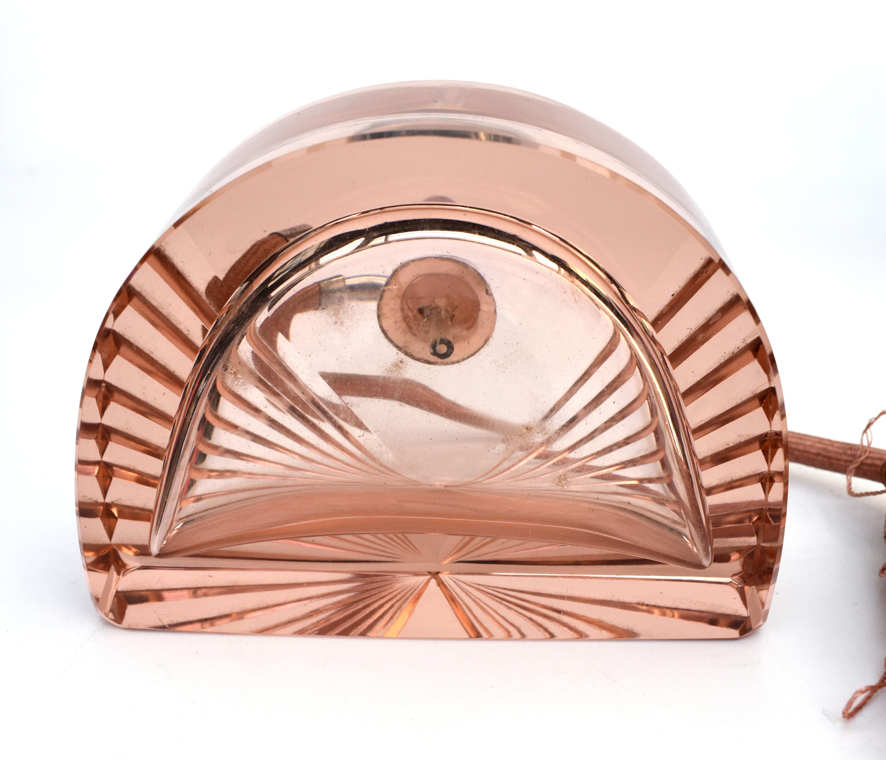 20th Century Art Deco 'Fan' Design Cut Glass Perfume Atomizer, circa 1930 For Sale