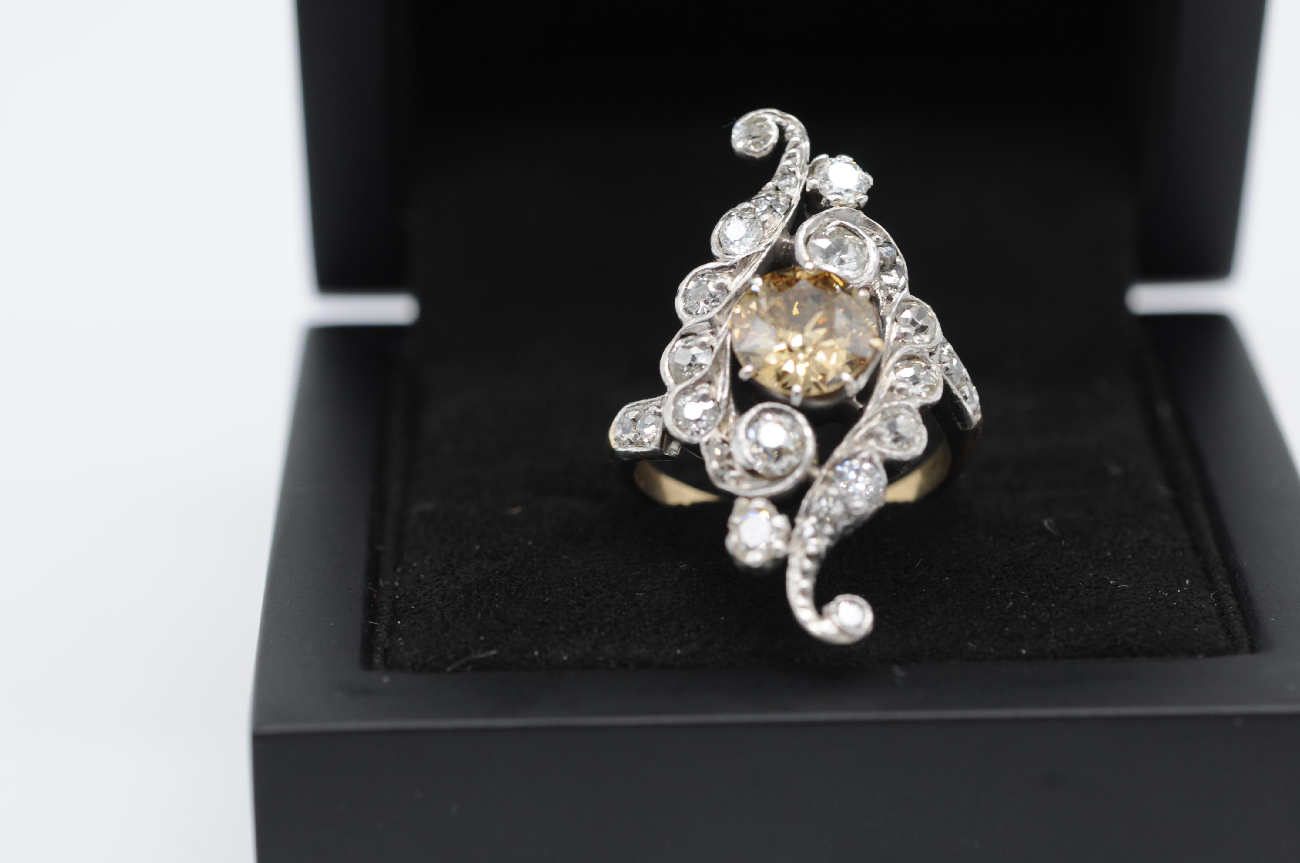 Bague Art déco en or 18k avec diamant brun fantaisie en vente 7
