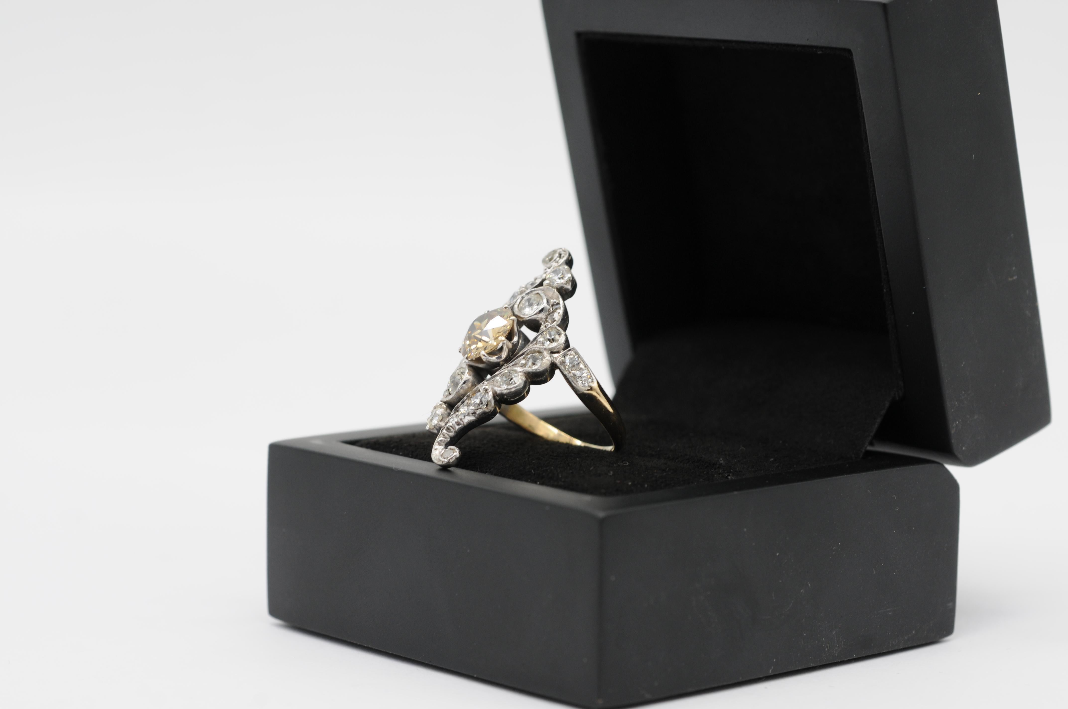 Women's or Men's Art Deco Fancy brown diamond Ring in 18k Gold For Sale
