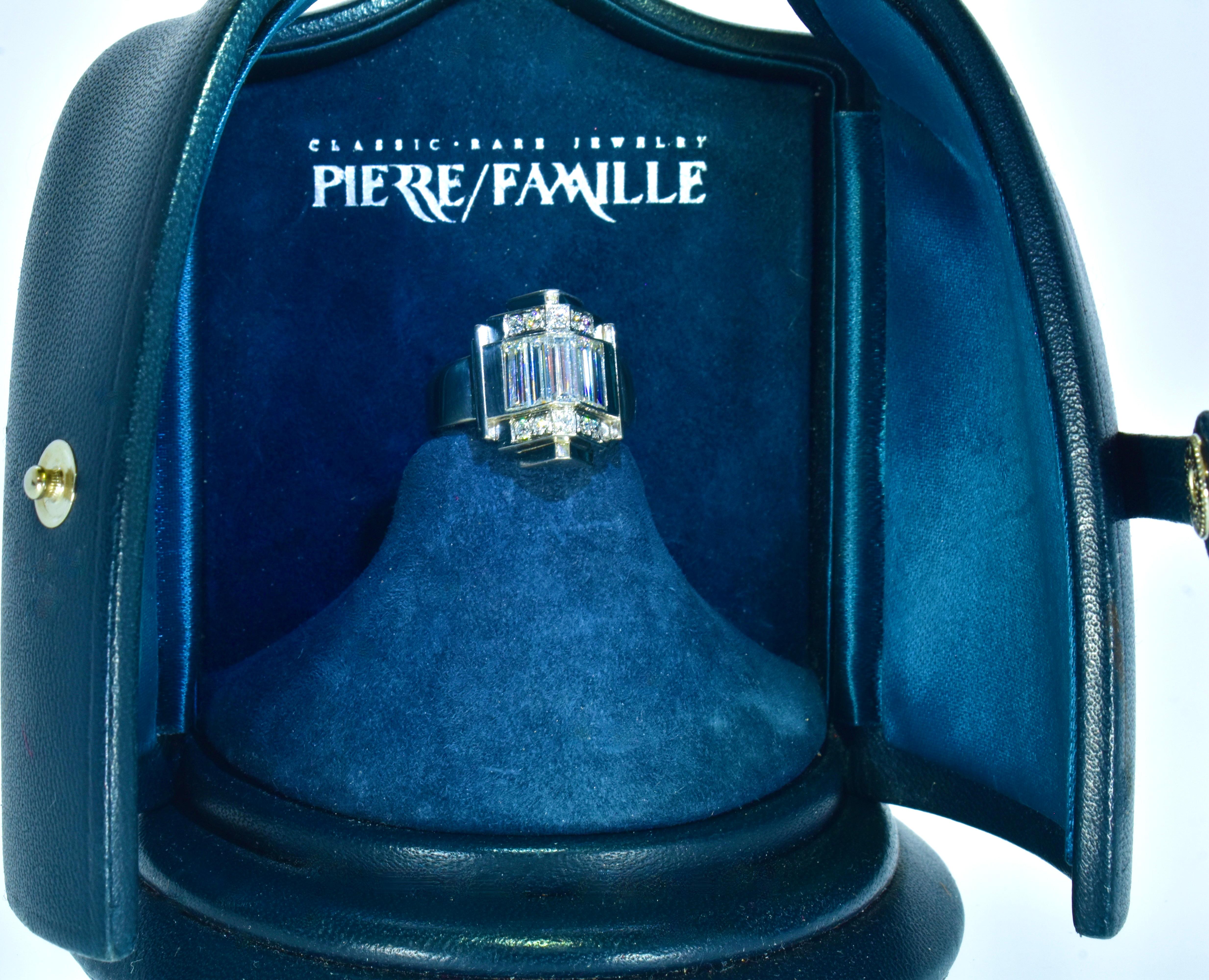 Art Deco Fancy Cut Diamond Platinum Ring, circa 1930. For Sale 3