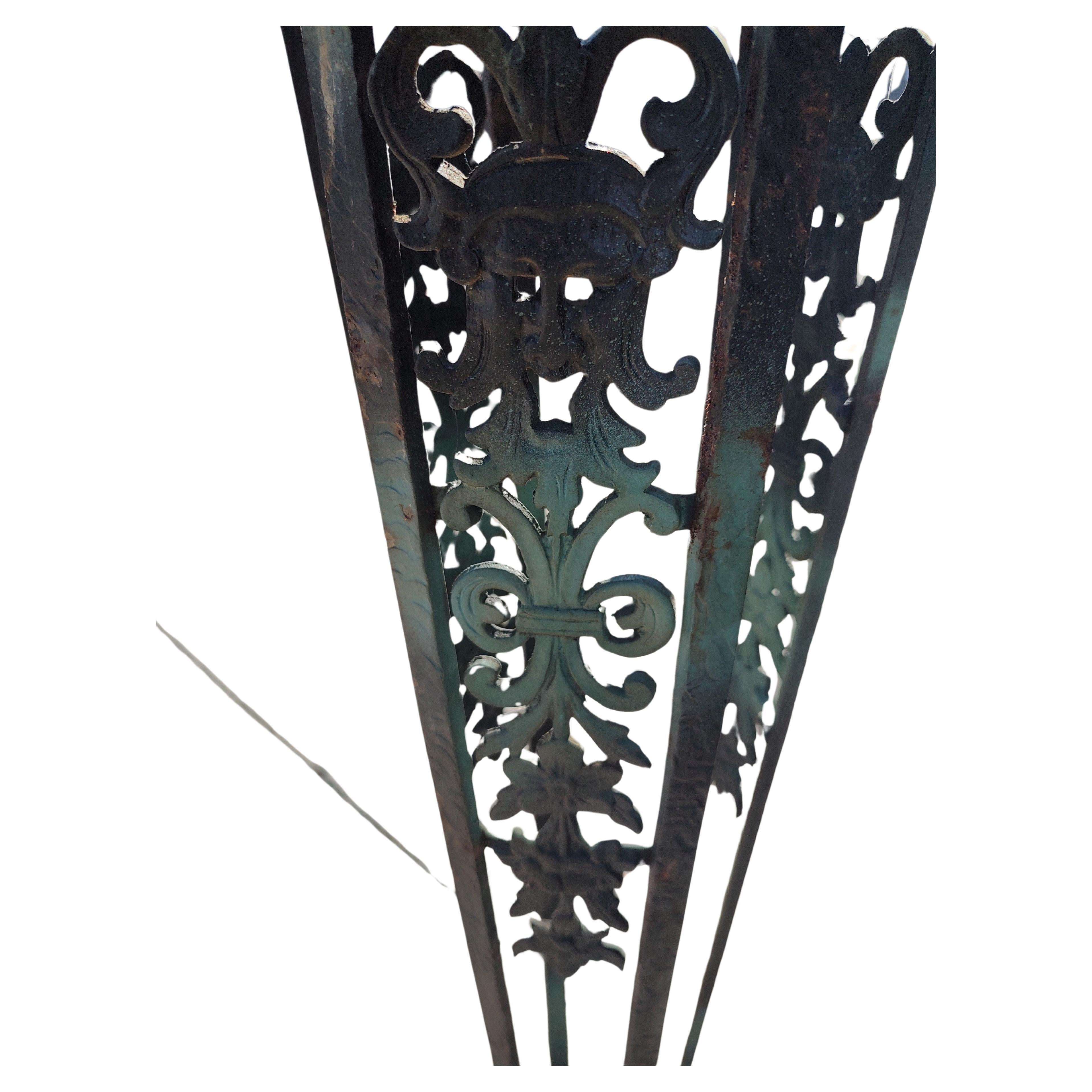 Art Deco Fancy Eisen mit Kupfer Topf Pflanze Stand C1925 im Angebot 2