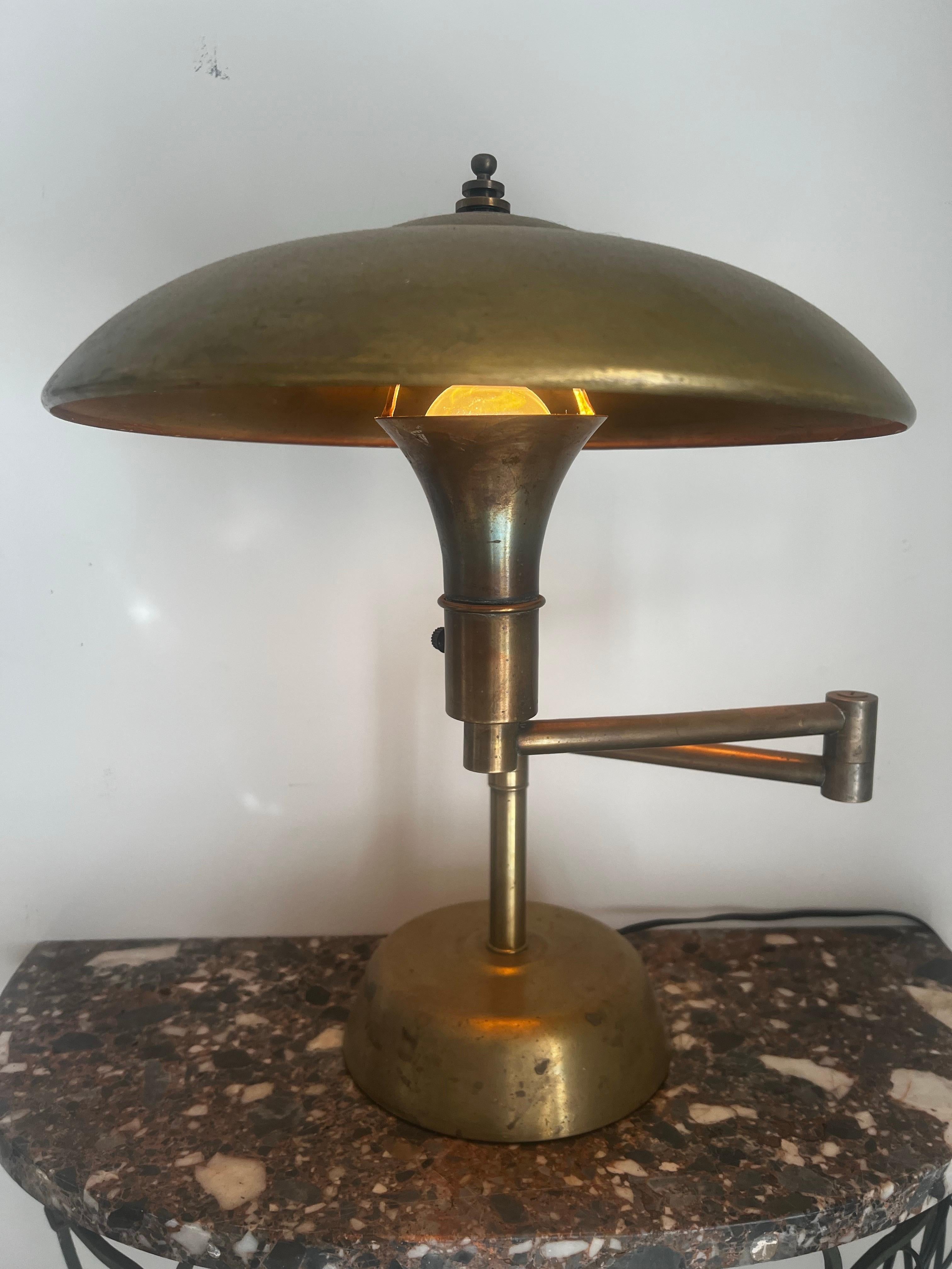 Lampe de bureau pivotante Art Déco Faries Guardsman - RARE paire disponible en vente 8
