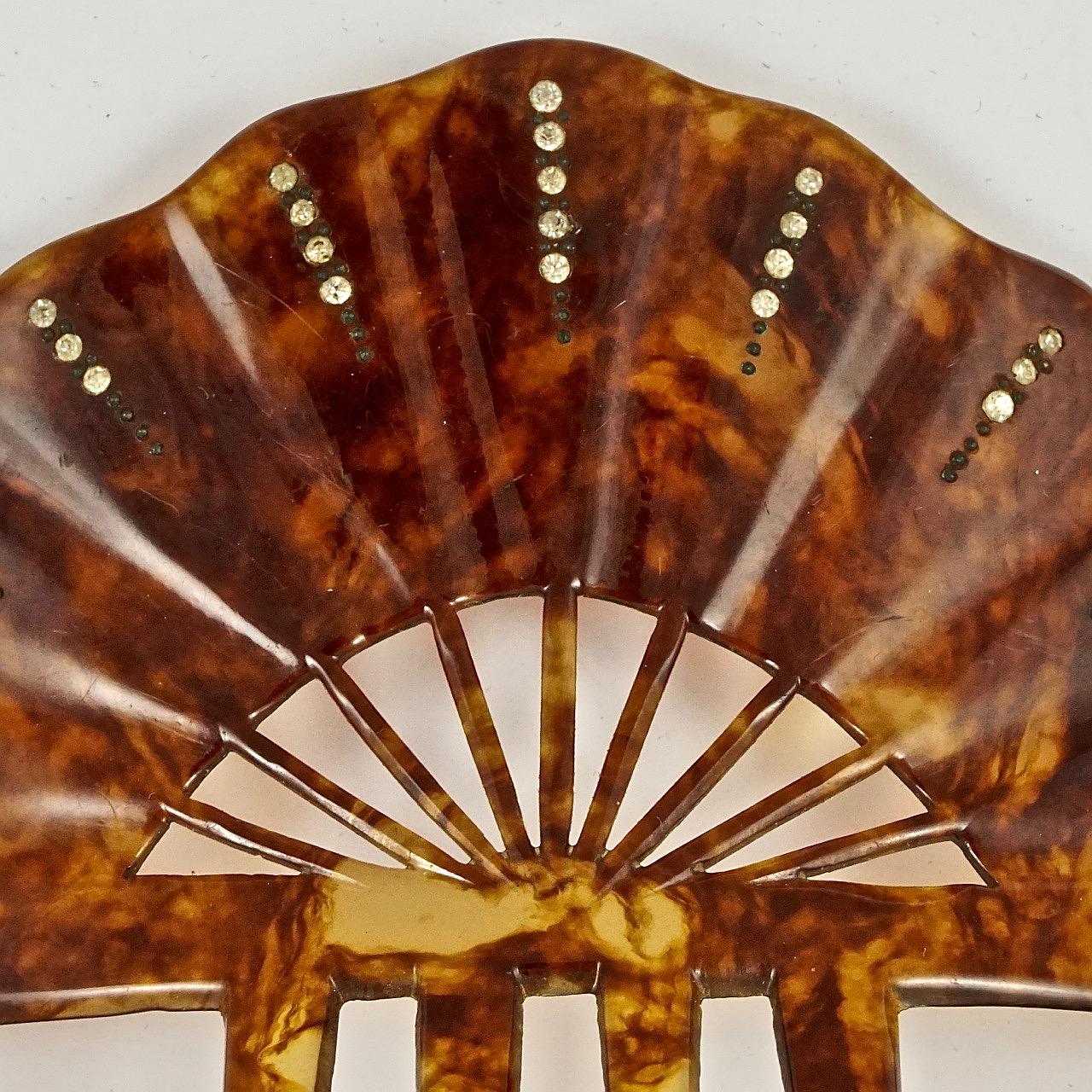 bakelite hair combs