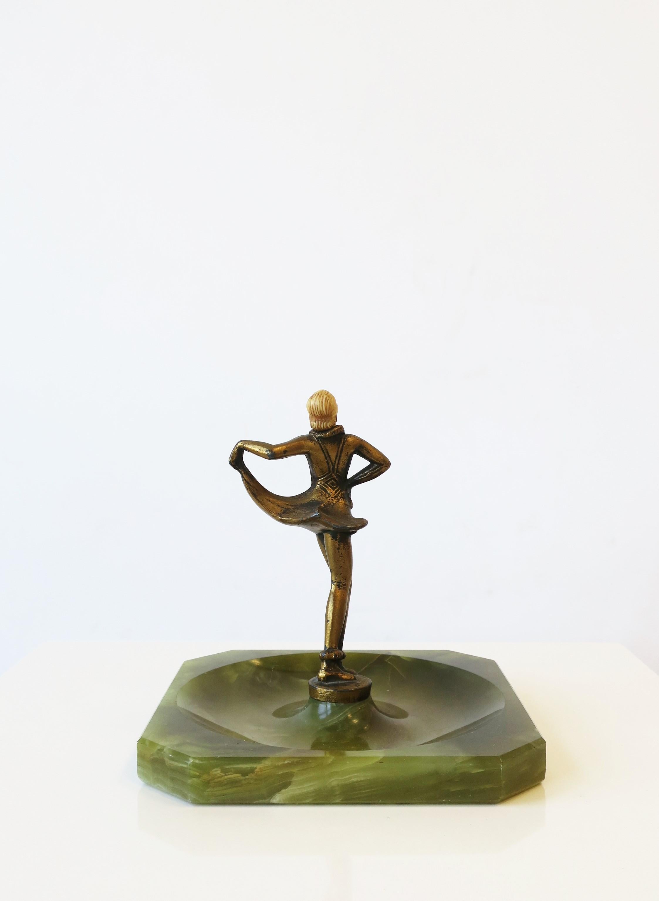 Art-Déco- Catchall aus Onyx-Marmor mit weiblicher Skulptur  im Angebot 2