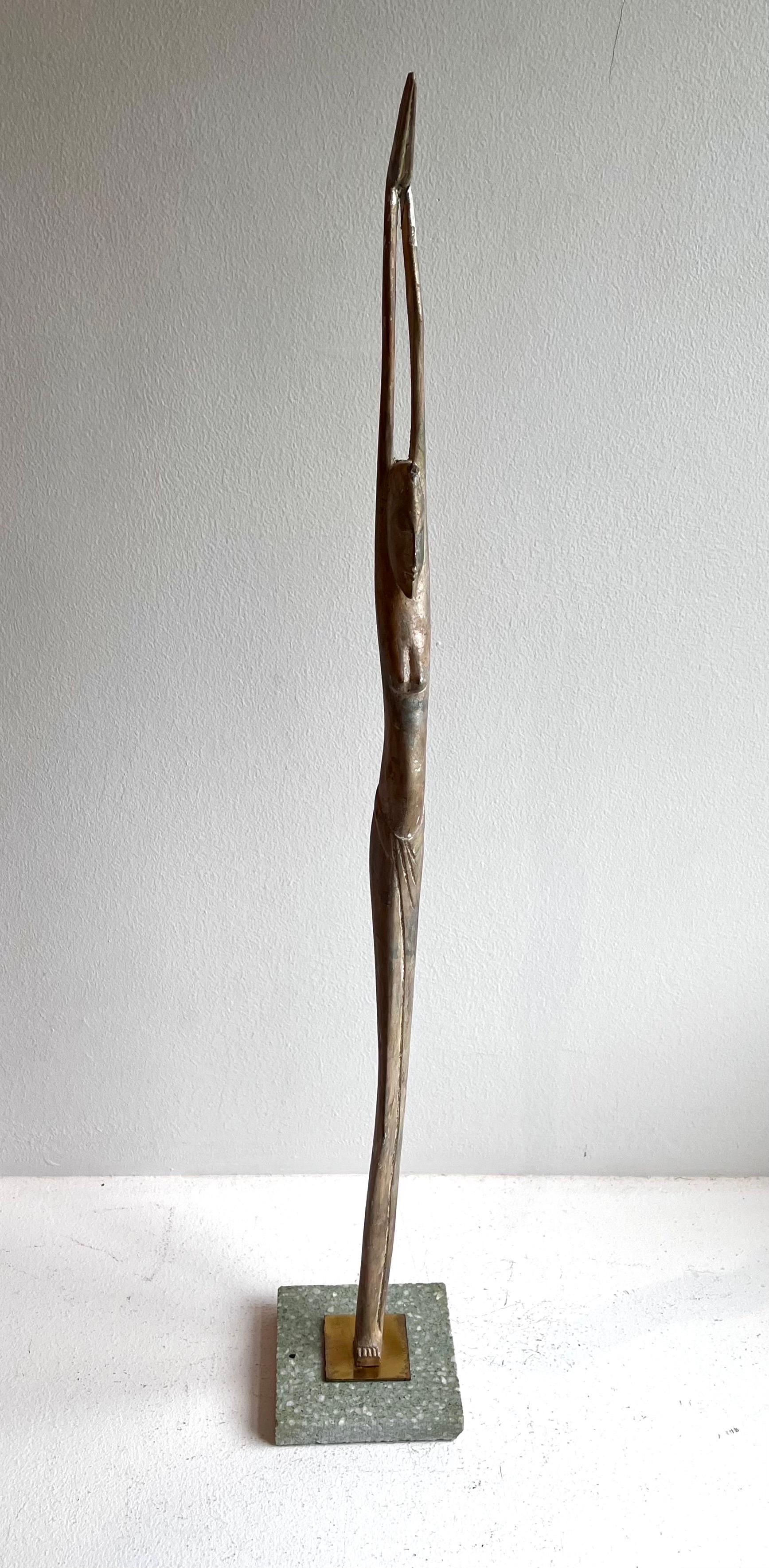 Art Déco Scultura figurativa femminile Artistics su base in ottone e terazzo, artista sconosciuto in vendita