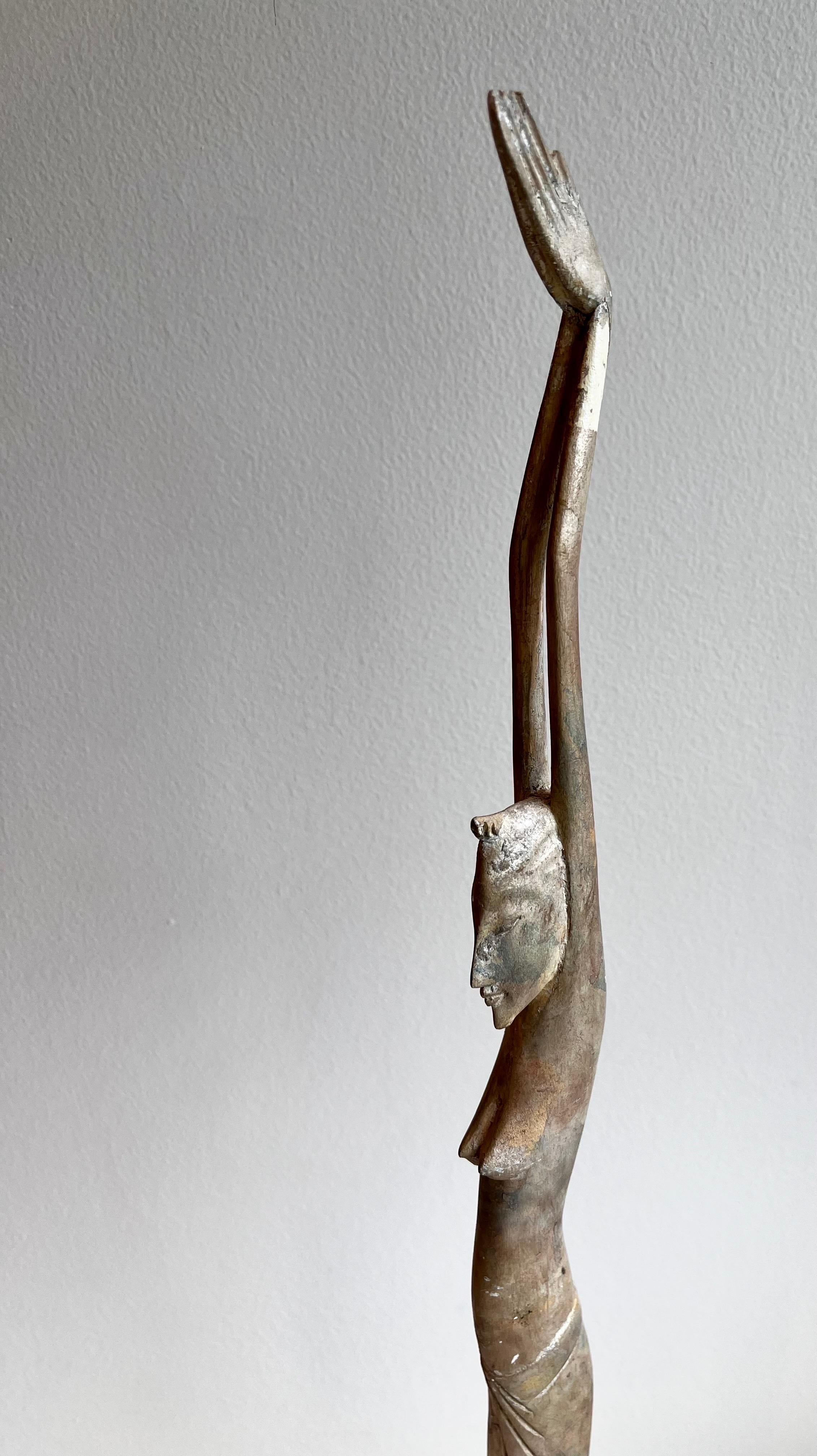 XX secolo Scultura figurativa femminile Artistics su base in ottone e terazzo, artista sconosciuto in vendita