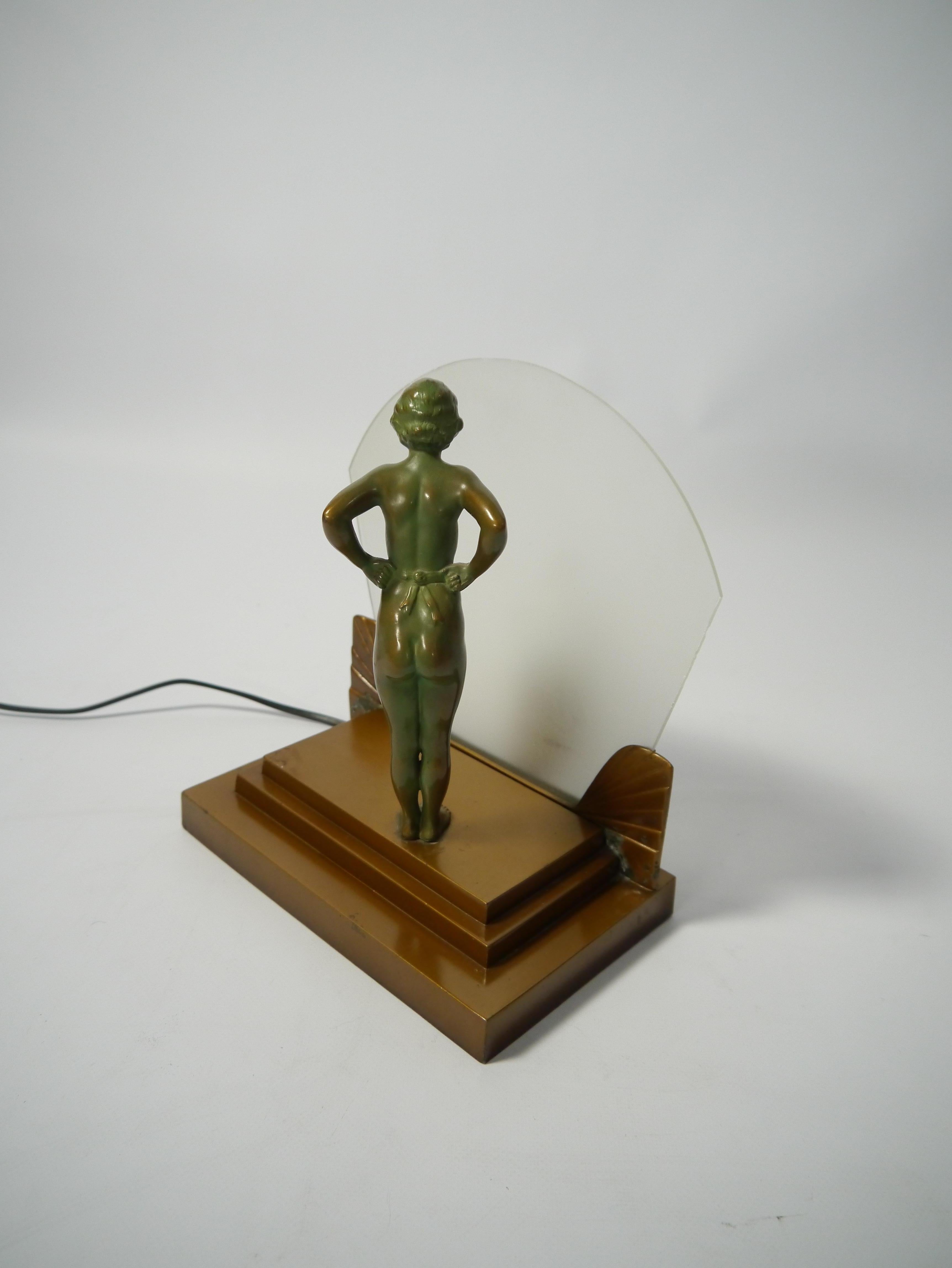 Lampe de table Art déco représentant une femme, années 1930 Bon état - En vente à Barcelona, ES