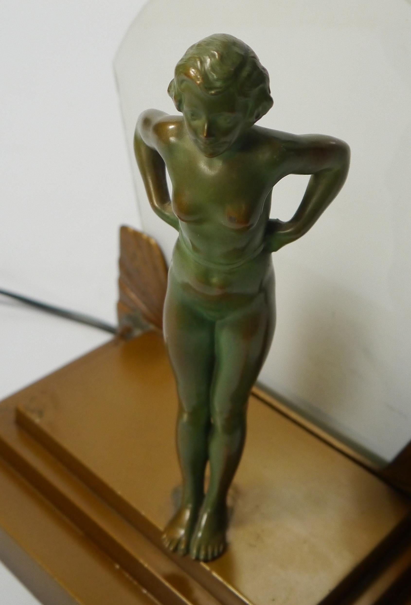 Art Deco Female Figure Table Lamp, 1930s In Good Condition For Sale In Barcelona, ES