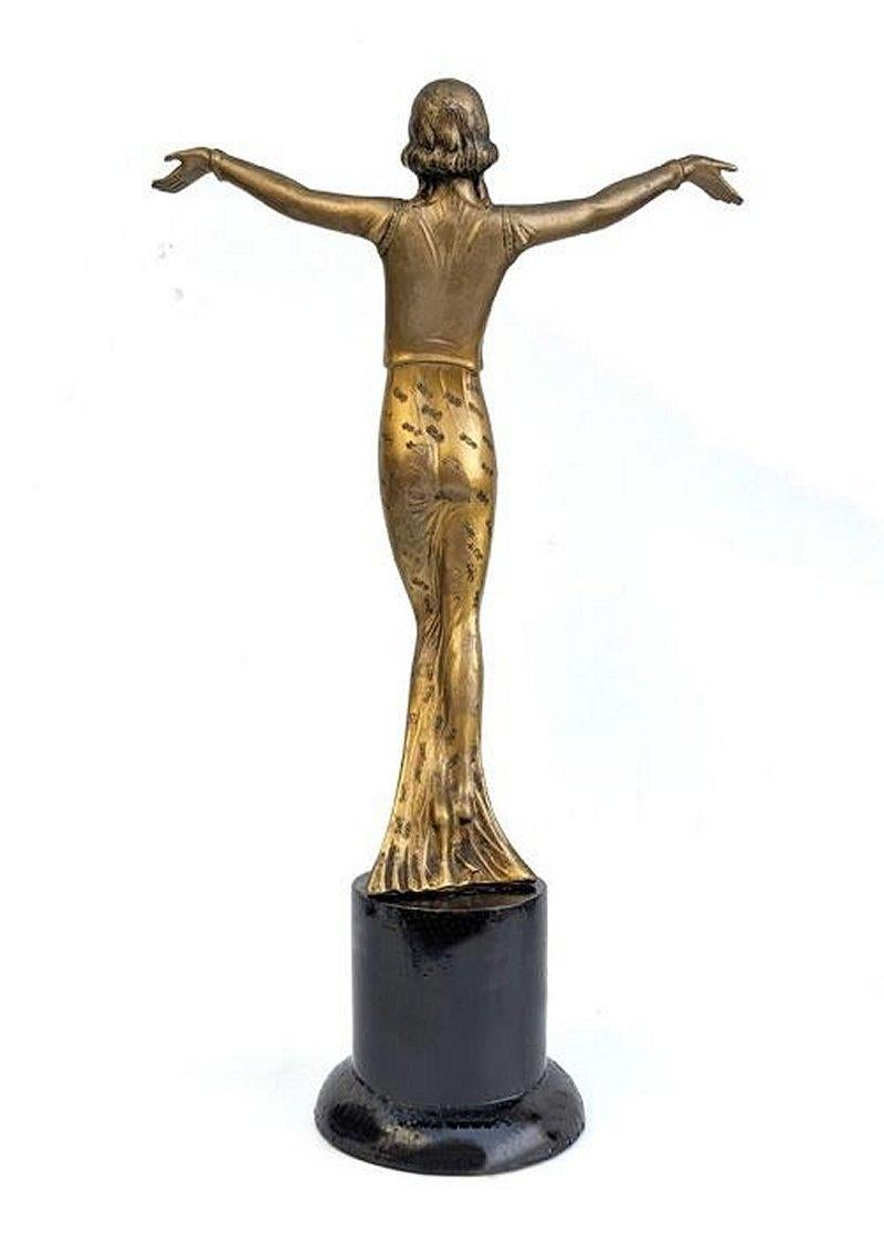 Chica 'Hollywood' Art Decó Femenina En Espelta, c1930 Dorado en venta