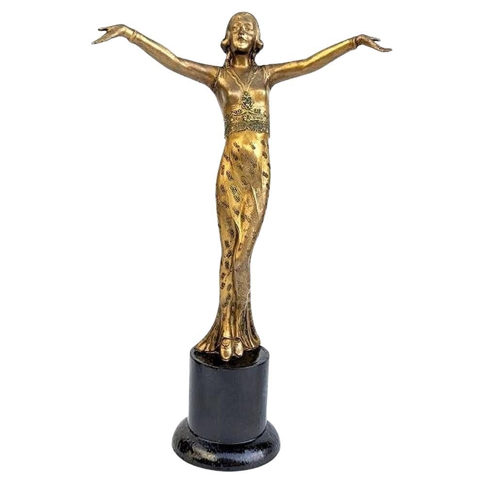 Chica 'Hollywood' Art Decó Femenina En Espelta, c1930 en venta