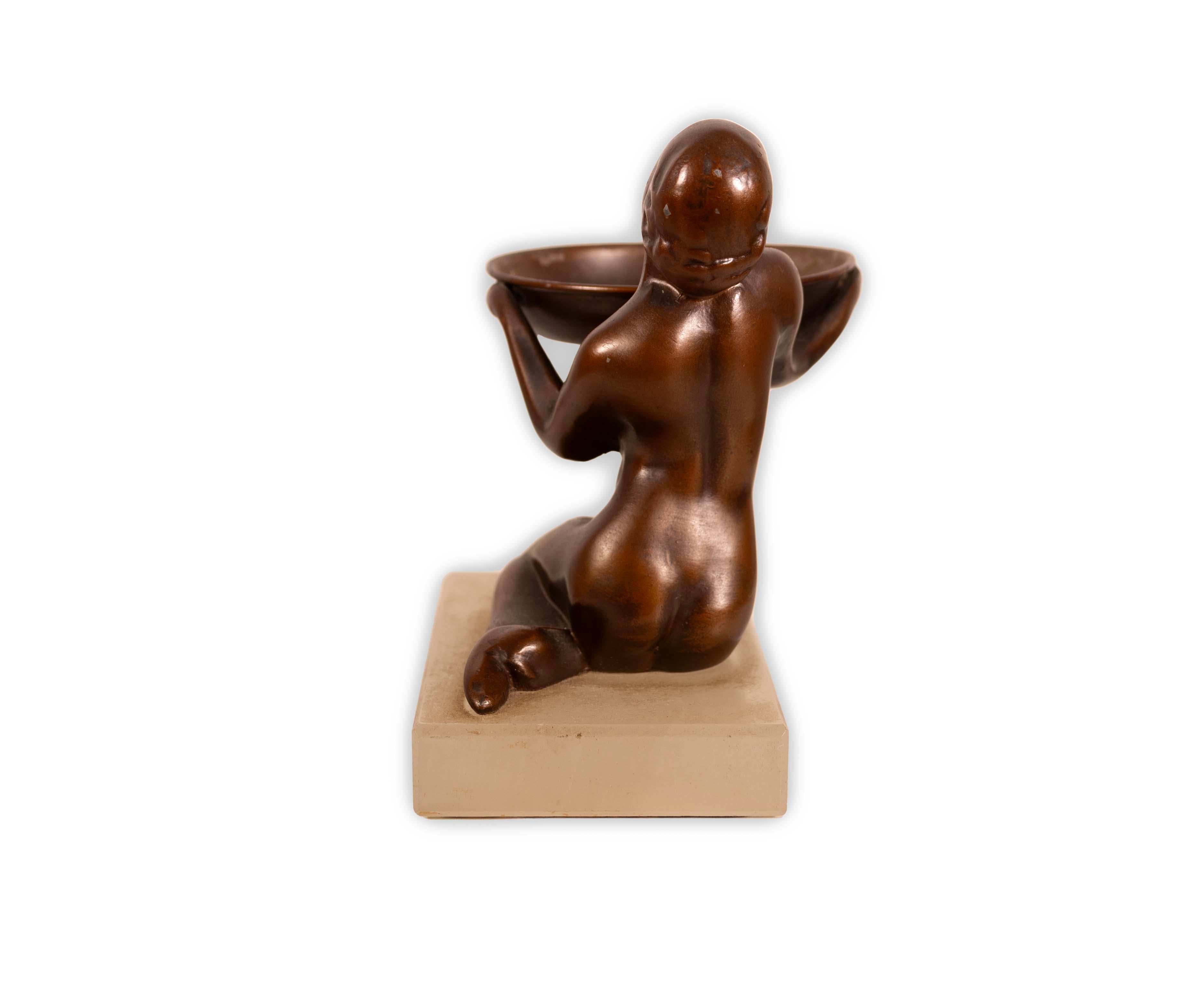 Art Deco weiblicher Akt Bronzeskulptur Seifenschale oder Trinket-Tablett auf Lucite-Sockel, Art déco im Zustand „Gut“ im Angebot in Keego Harbor, MI