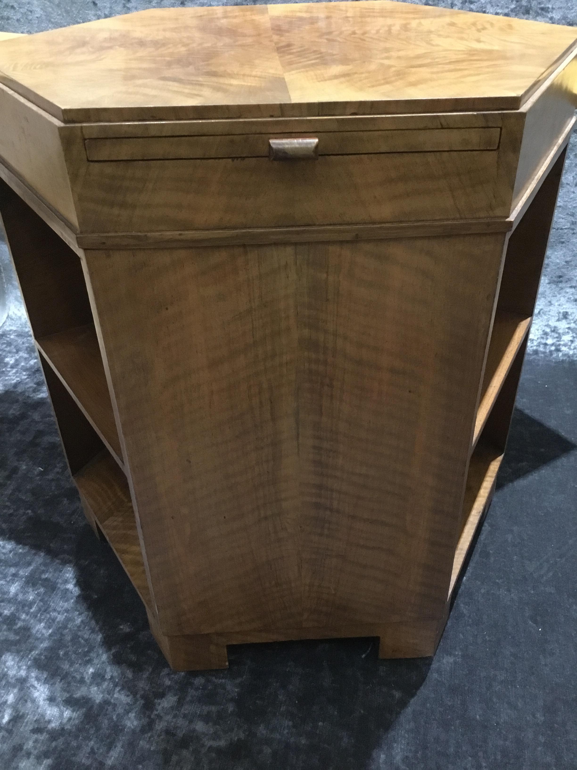 Mid-20th Century Art Deco Fiddleback Maple Hexagonal Side/Library/Coffee Table For Sale