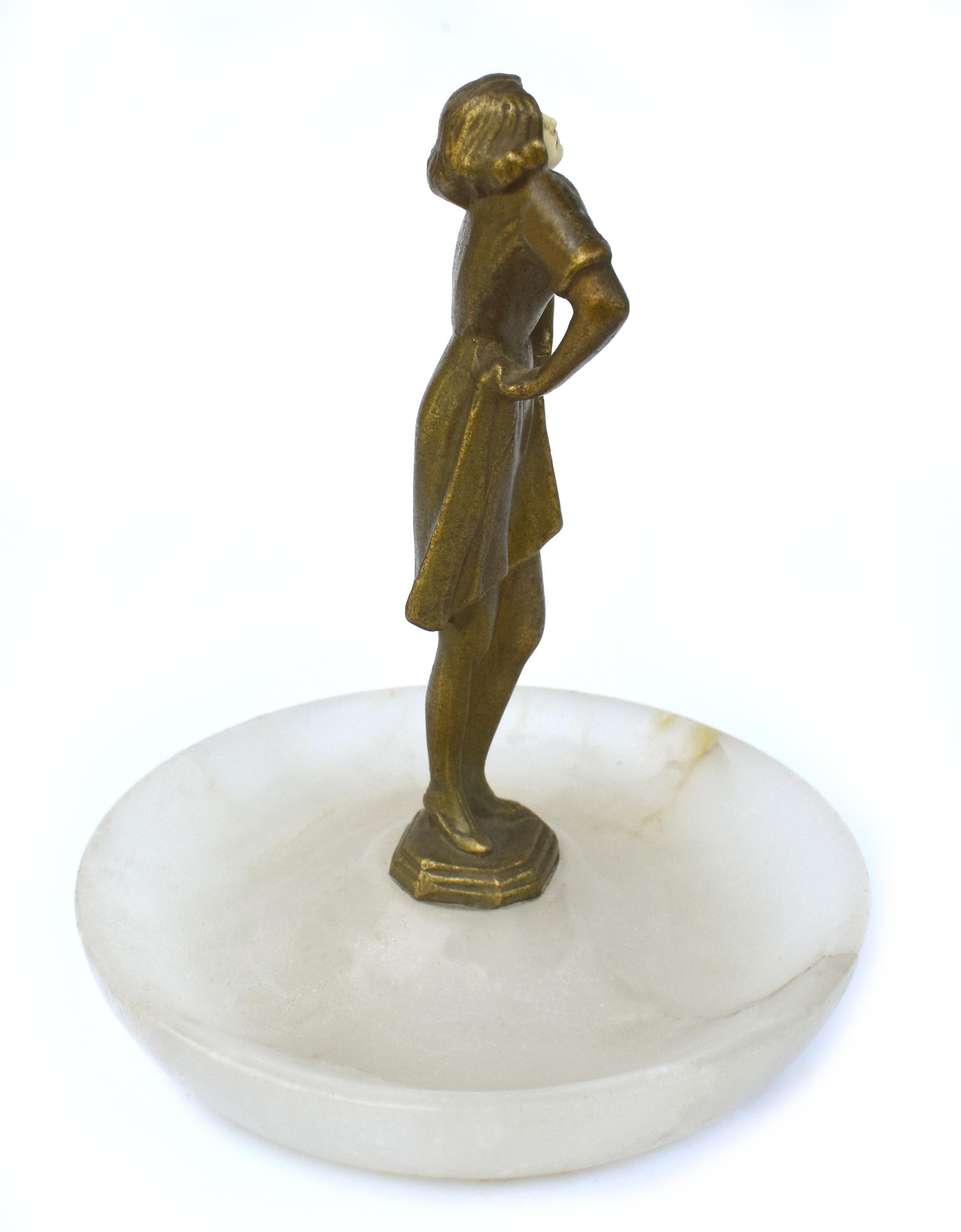 Art Deco Figural Brass Trinket Tray, c1930 In Good Condition For Sale In Devon, England