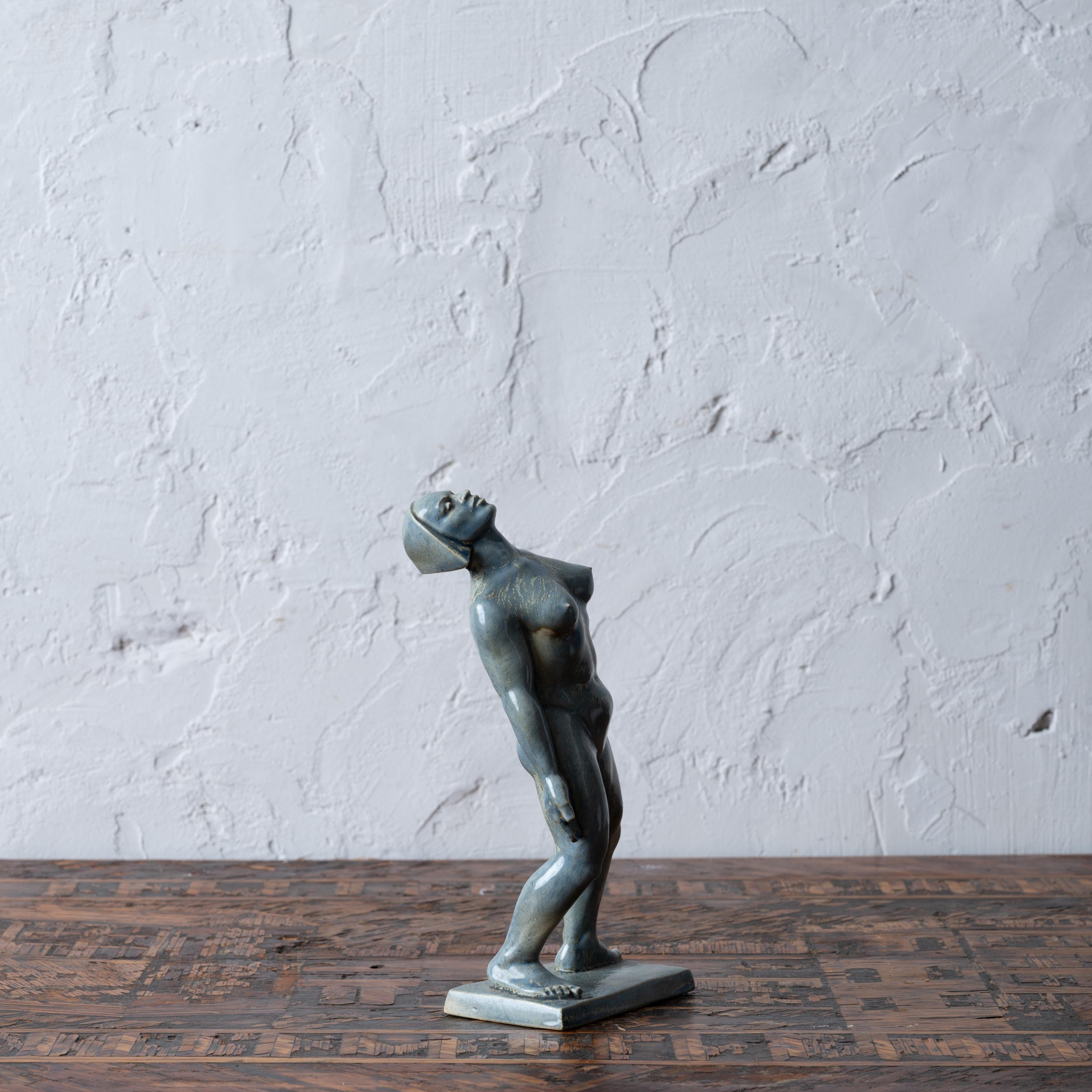 Rosario Russell Fiore
(Americano, 1908-1994)



Scultura in ceramica Art Deco con nudo figurato, anni '30



4 ¼ pollici di larghezza per 3 pollici di profondità per 9 pollici di altezza



Rosario R. Fiore è stato un importante scultore americano e