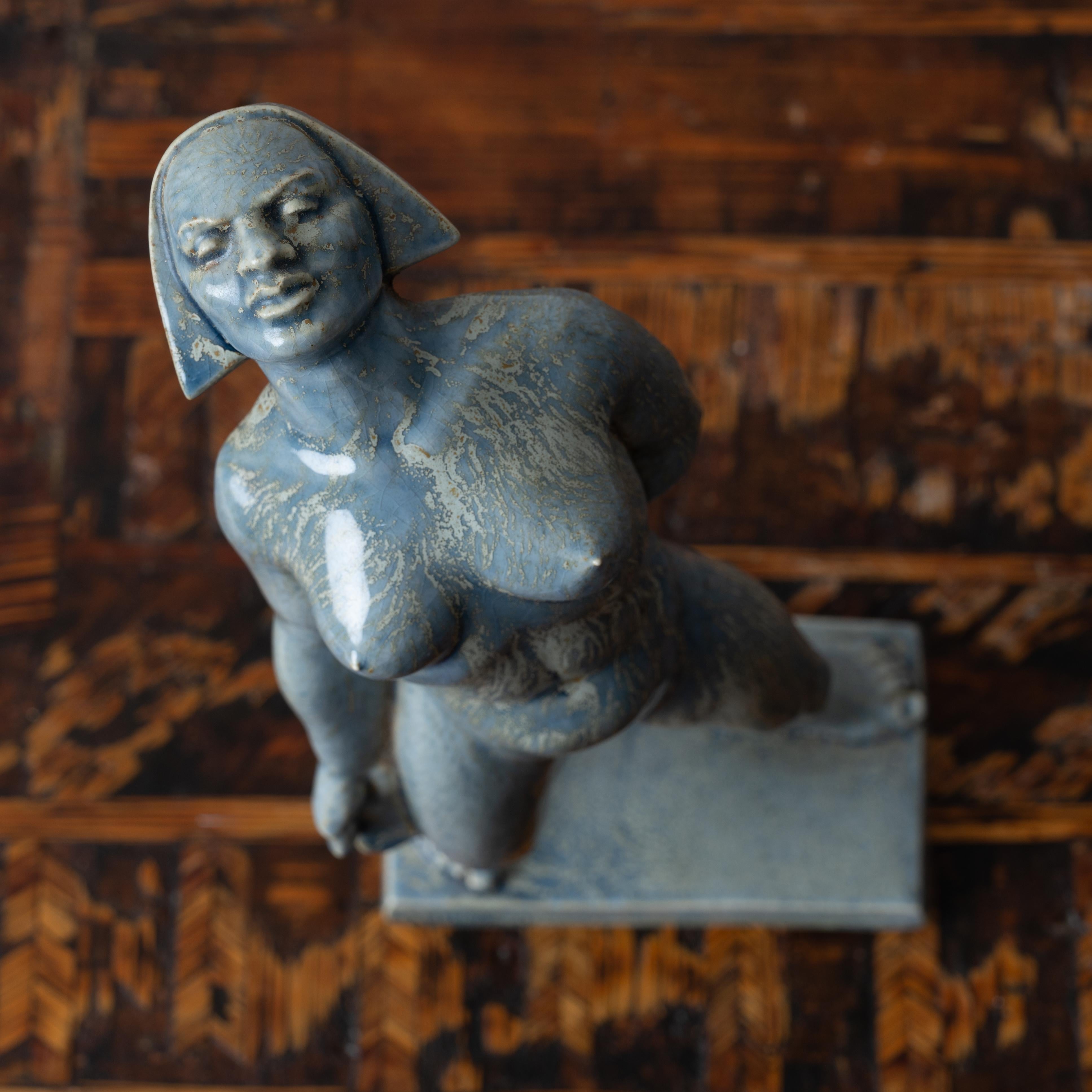 Scultura figurativa in ceramica Art Déco di Rosario R. Fiore, anni '30 In condizioni buone in vendita a Savannah, GA
