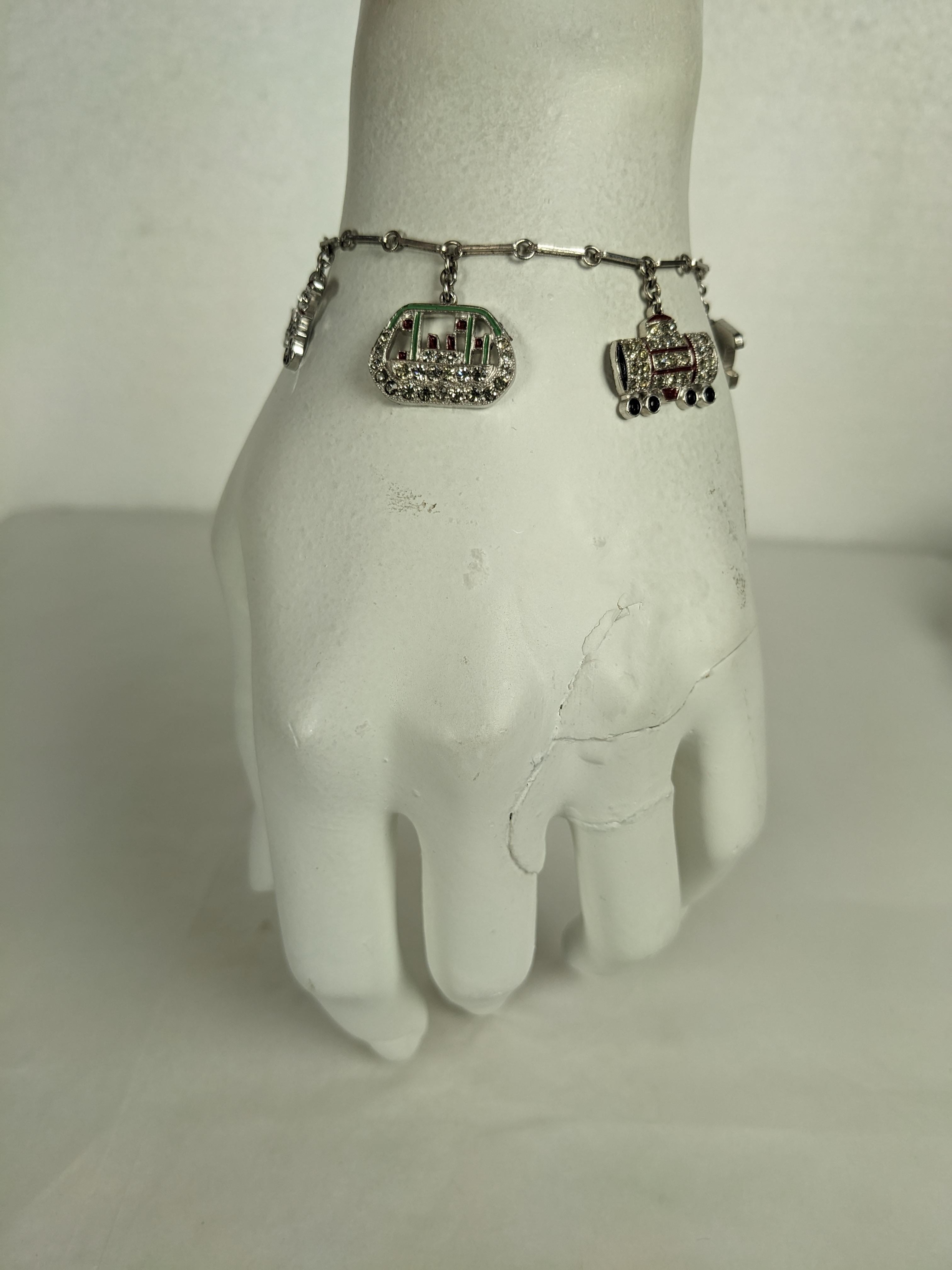 Bracciale con charme figurato Art Deco in vendita 1
