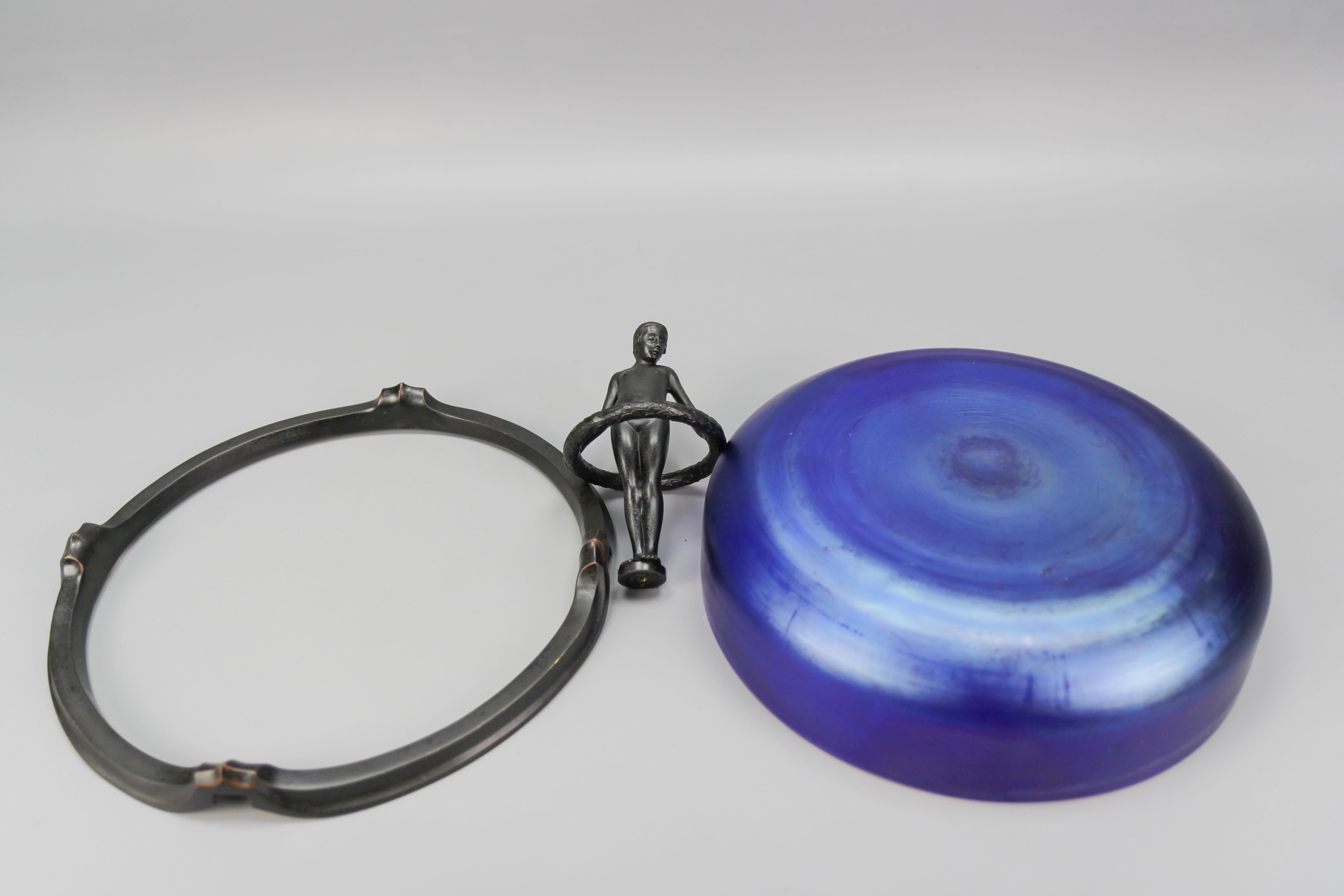 Figurale achtflammige Art-Déco-Tischlampe mit blauem schillerndem Glas im Art déco-Stil, 1930er Jahre im Angebot 13