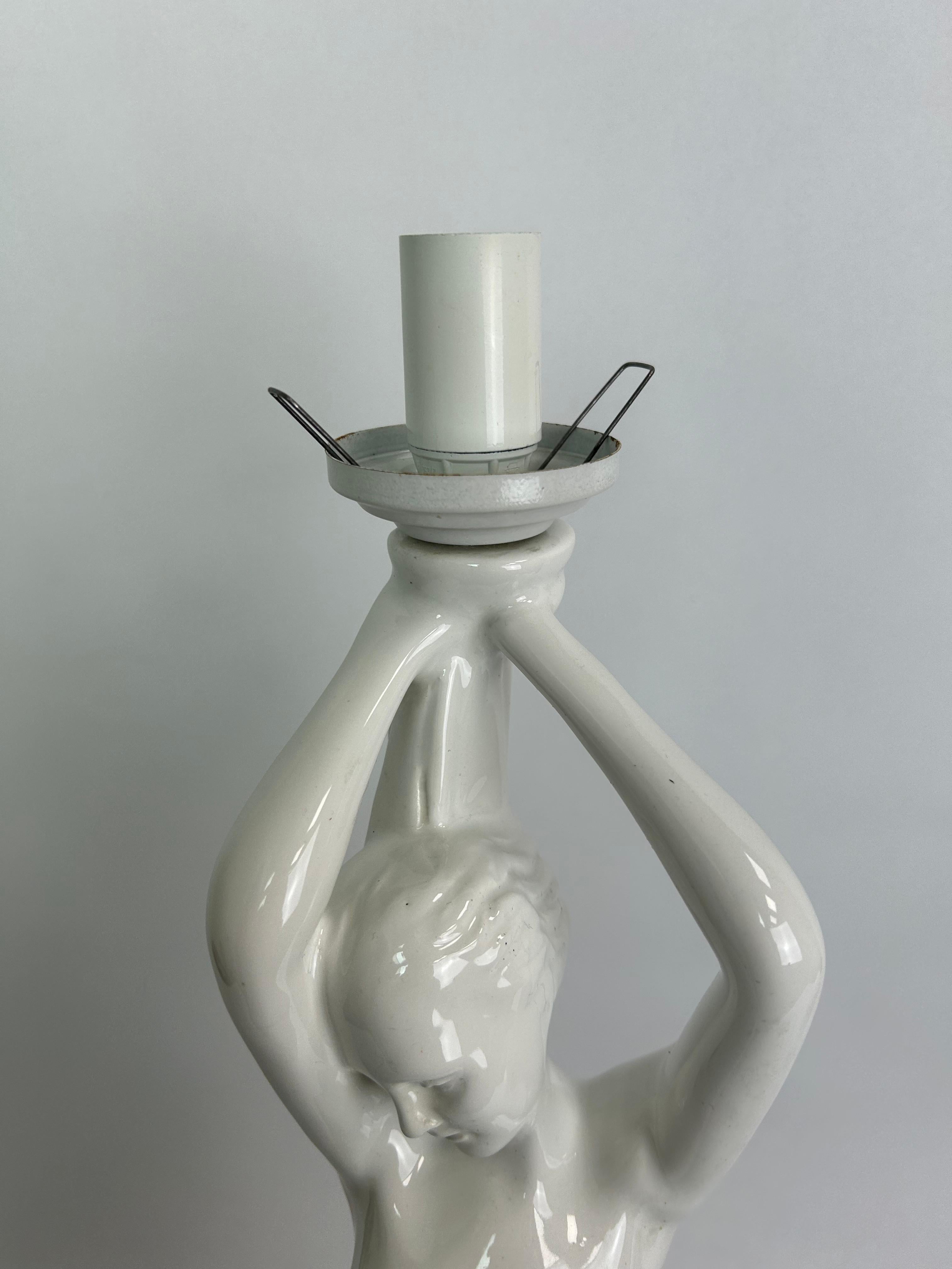 Art deco figural lamp  For Sale 2