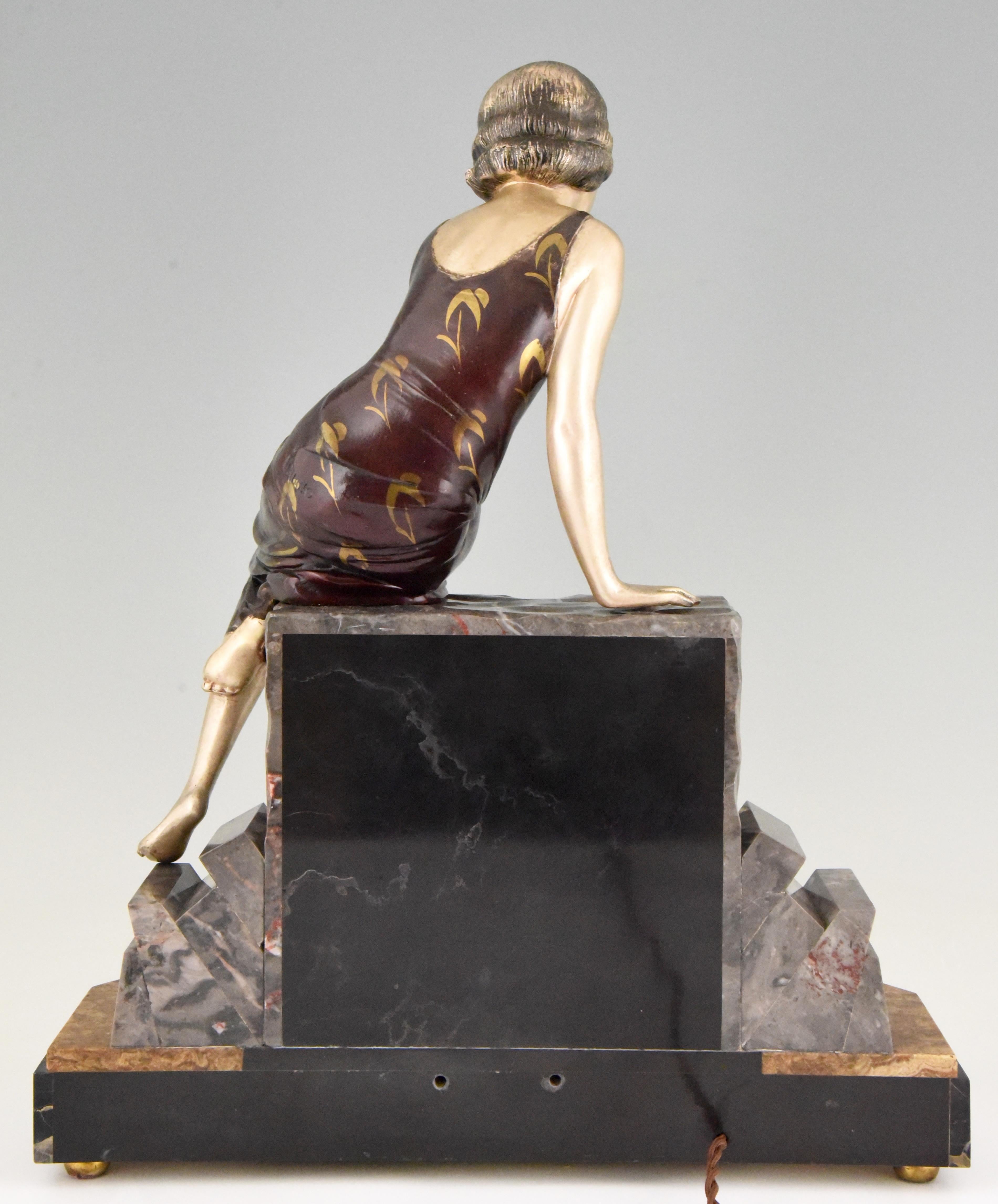 Art Deco Figural Lamp Sculpture Lady with Swan by Uriano, 1930 In Good Condition In Antwerp, BE