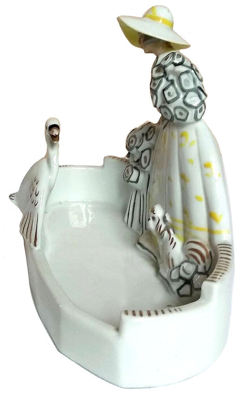 Art Deco Figural Porcelain Vide-Poche, French, c1930 1