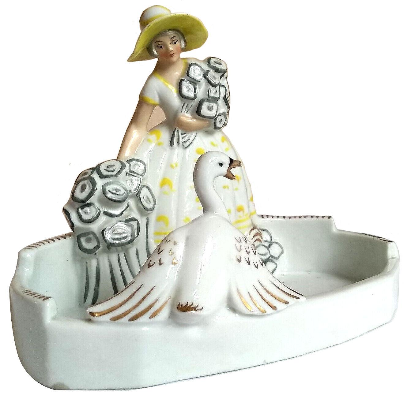Art Deco Figural Porcelain Vide-Poche, French, c1930 2