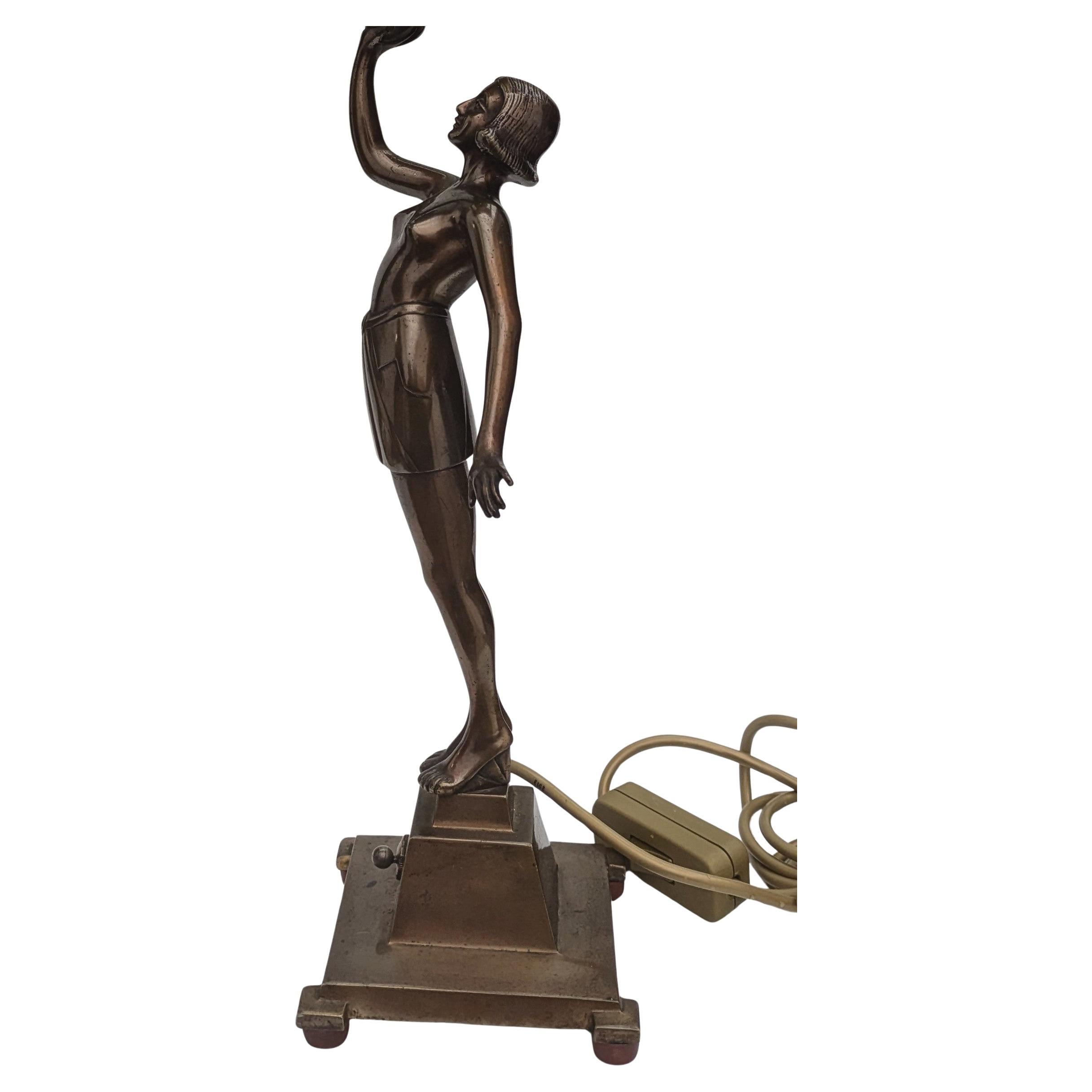 20th Century Art Deco Figural Table Lamp, English, circa 1930 For Sale
