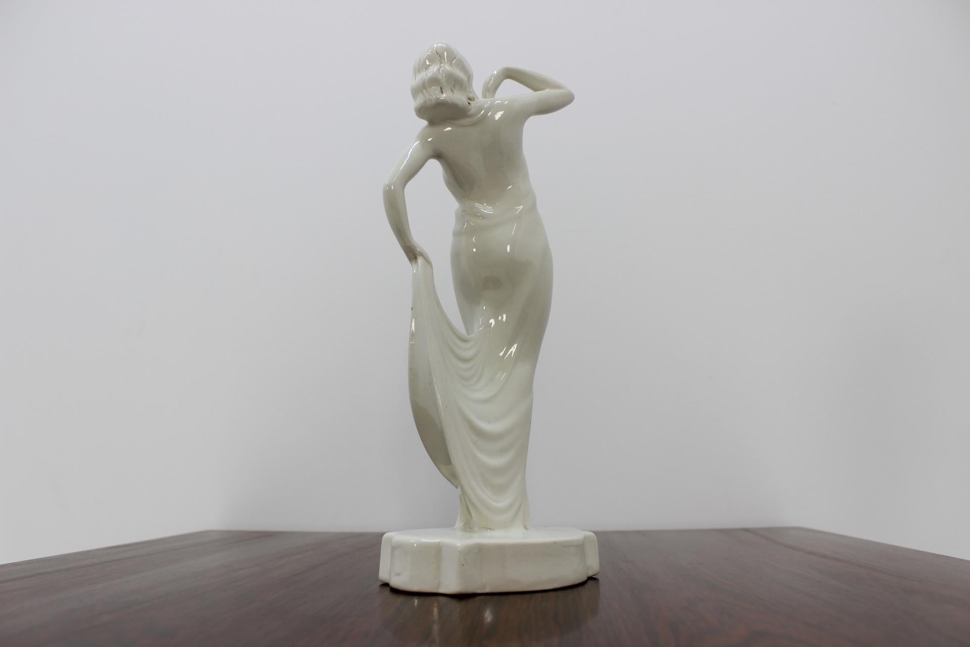 Porcelain Art Deco Figure, Dancer, 1930s