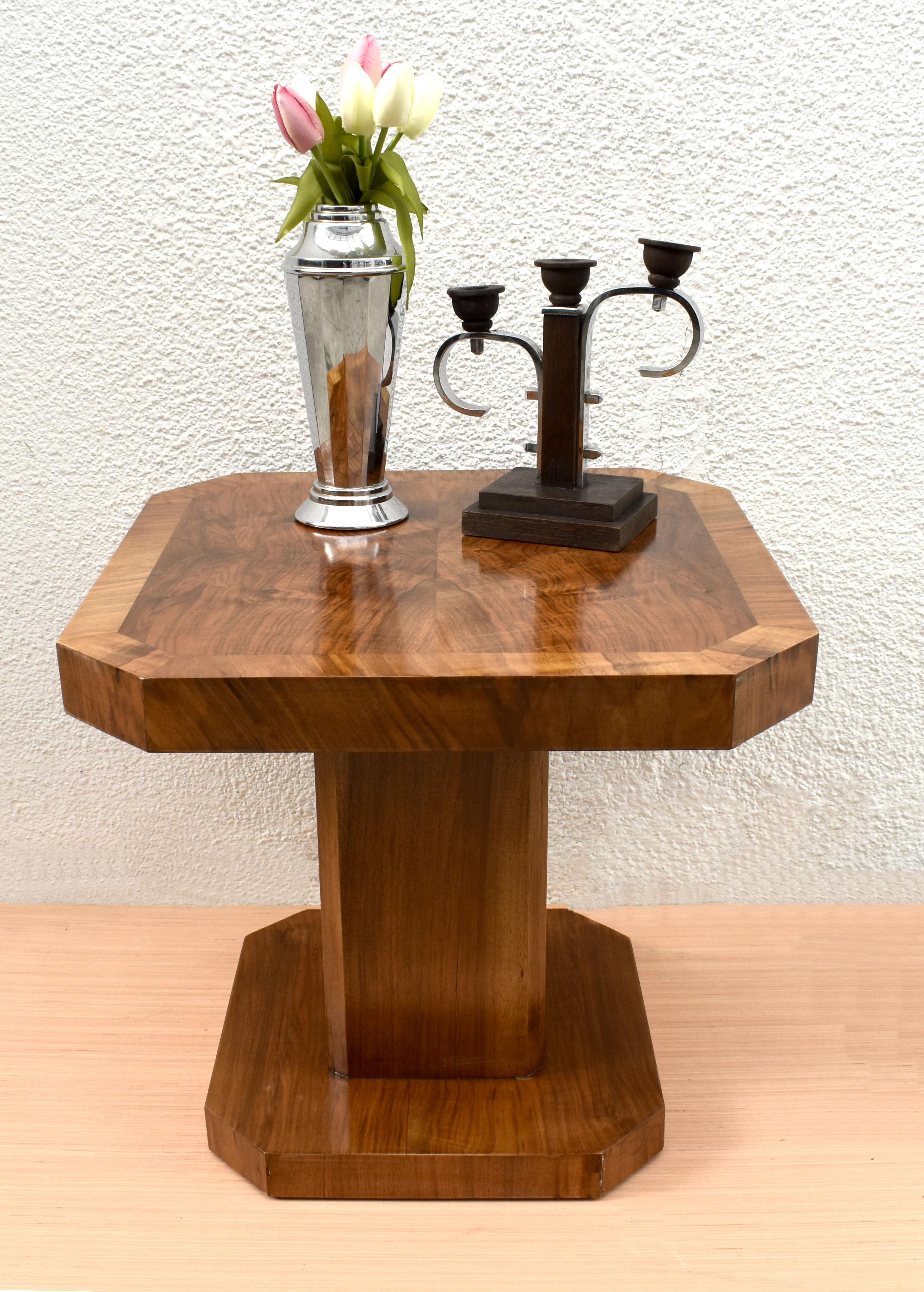 Art Deco Figured Walnut Coffee Table, c1930s, English For Sale 6
