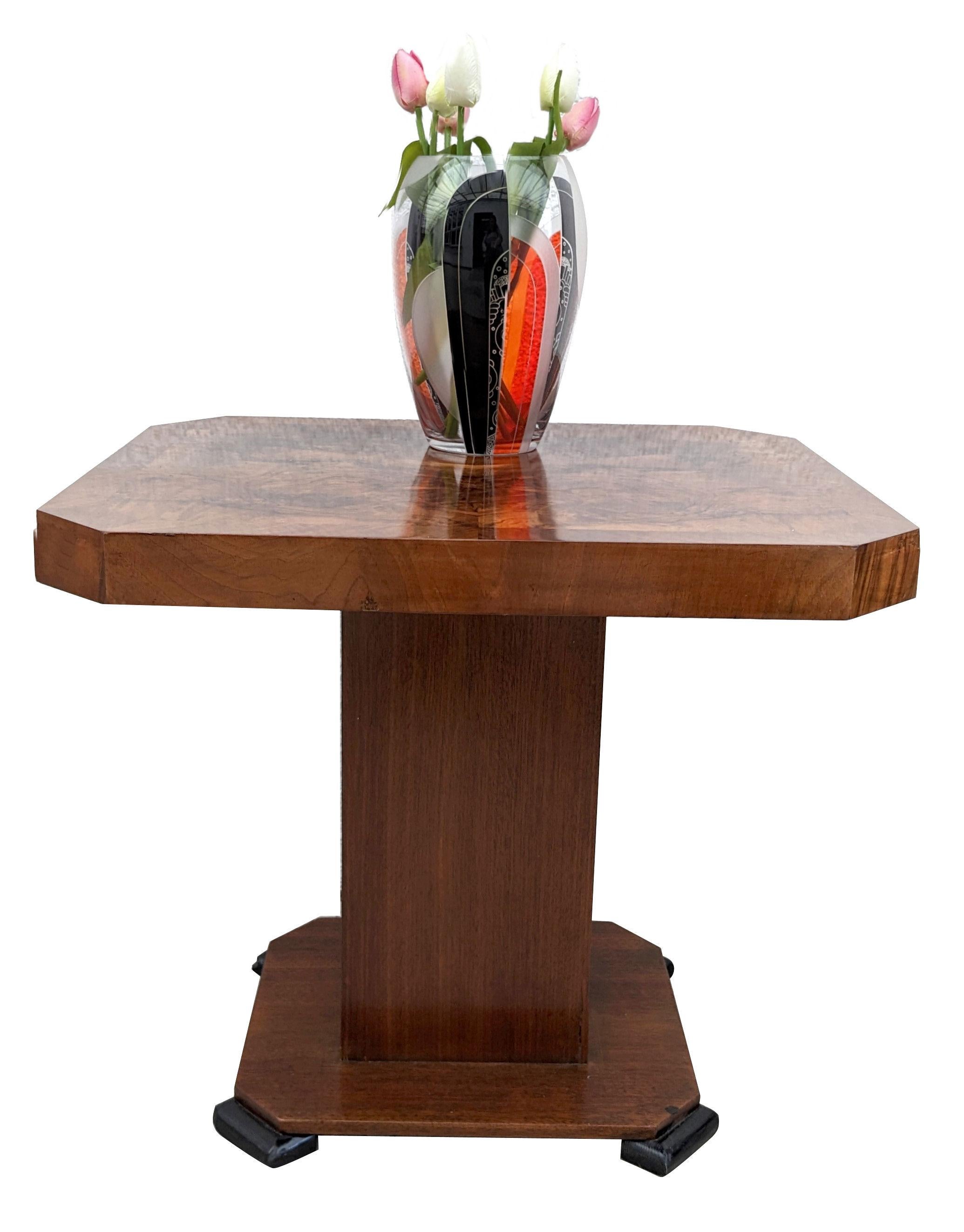 20th Century Art Deco Figured Walnut Coffee Table, c1930s, English
