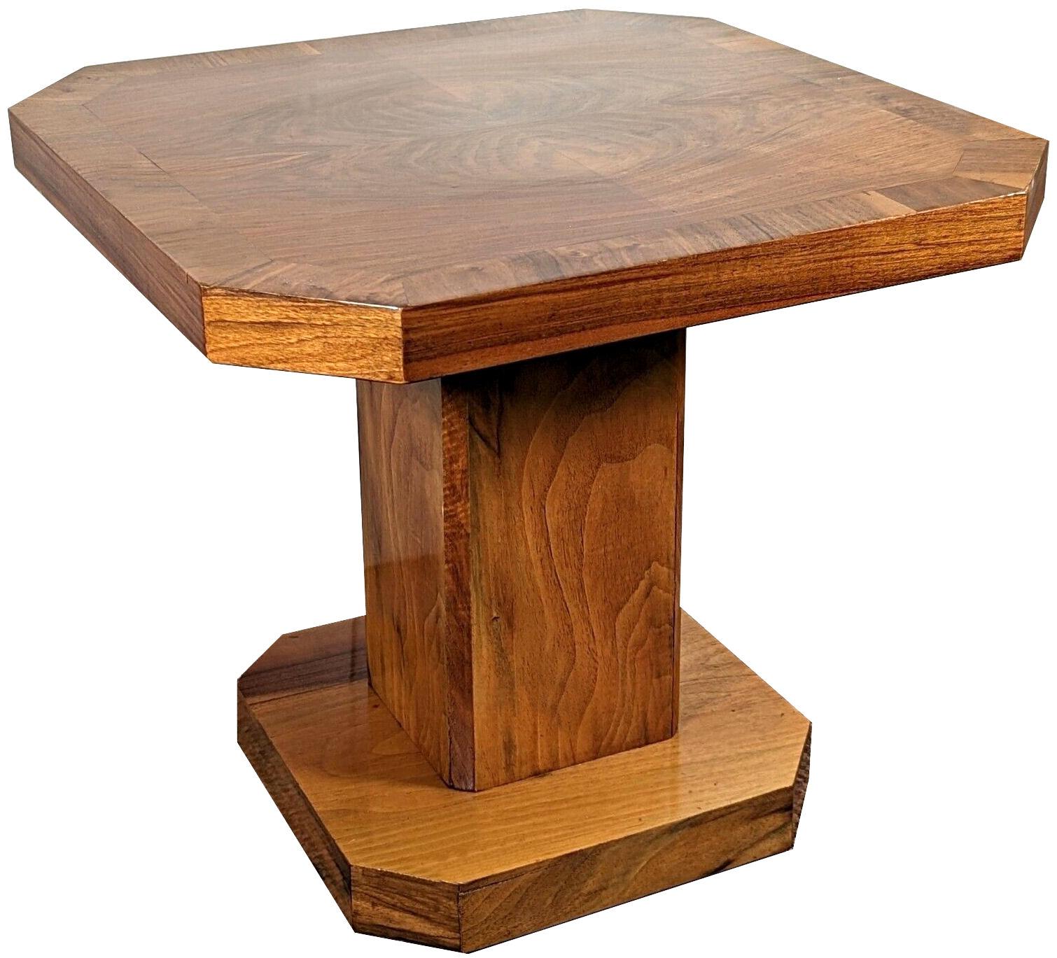 20th Century Art Deco Figured Walnut Coffee Table, circa 1930s, English For Sale