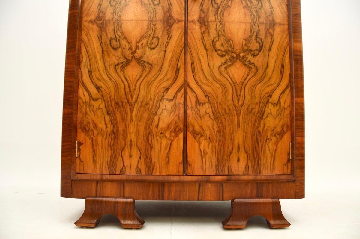 Armadio Compactum in noce figurato Art Déco in vendita 4