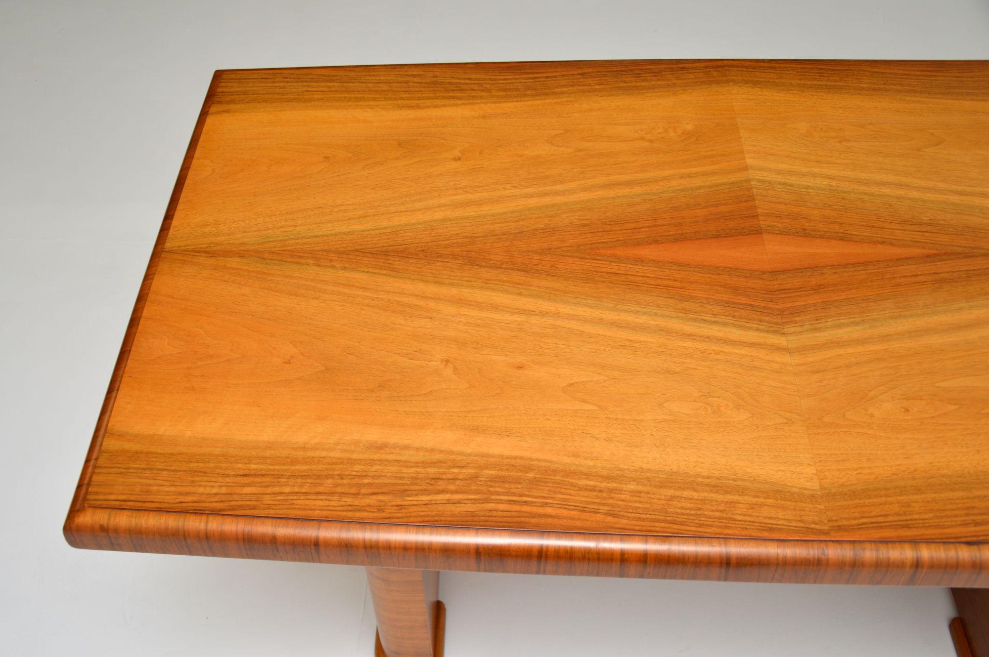 Art Deco Figured Walnut Dining Table / Desk In Good Condition In London, GB