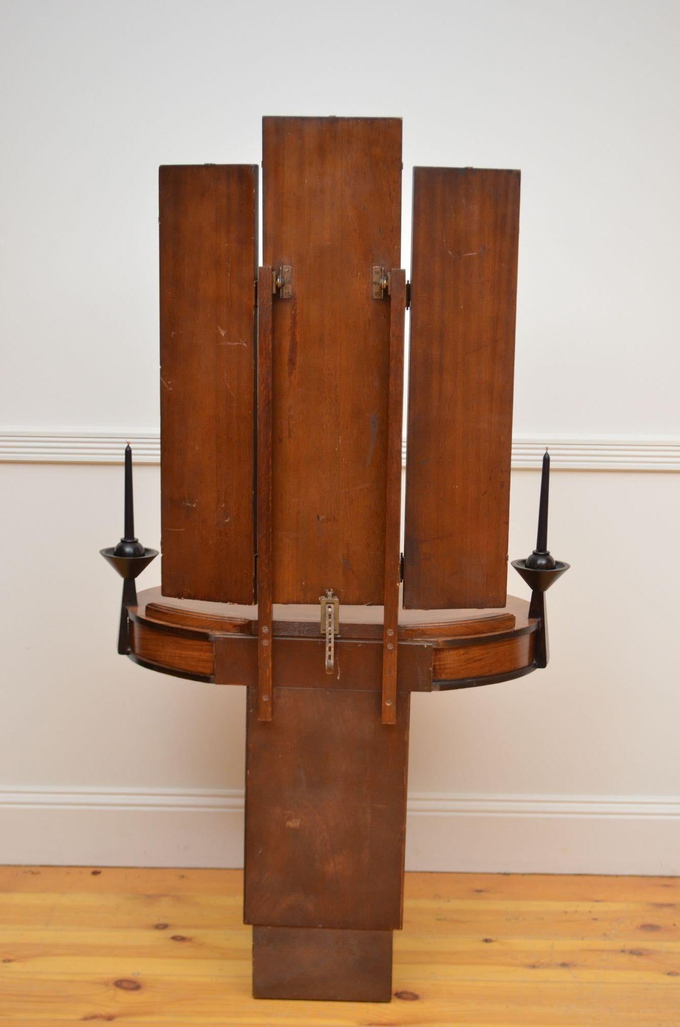 Art Deco Figured Walnut Dressing Chest or Dressing Table 10