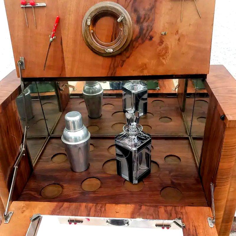 Art Deco Figured Walnut Dry Bar Cocktail Cabinet, English, c1930 en venta 1