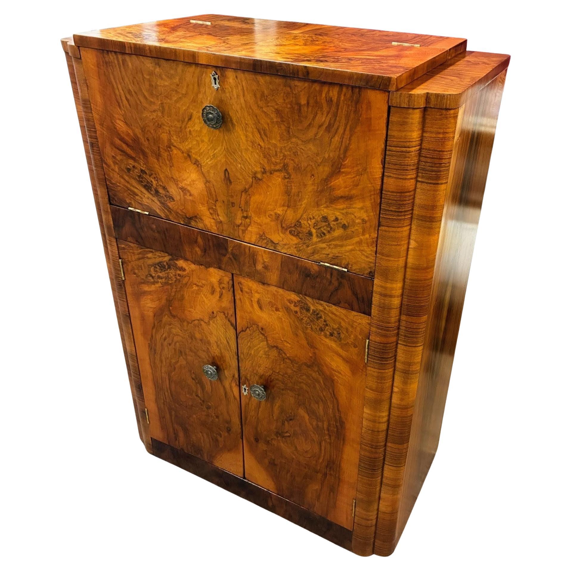 20th Century Art Deco Figured Walnut Dry Bar Cocktail Cabinet, English, c1930 For Sale