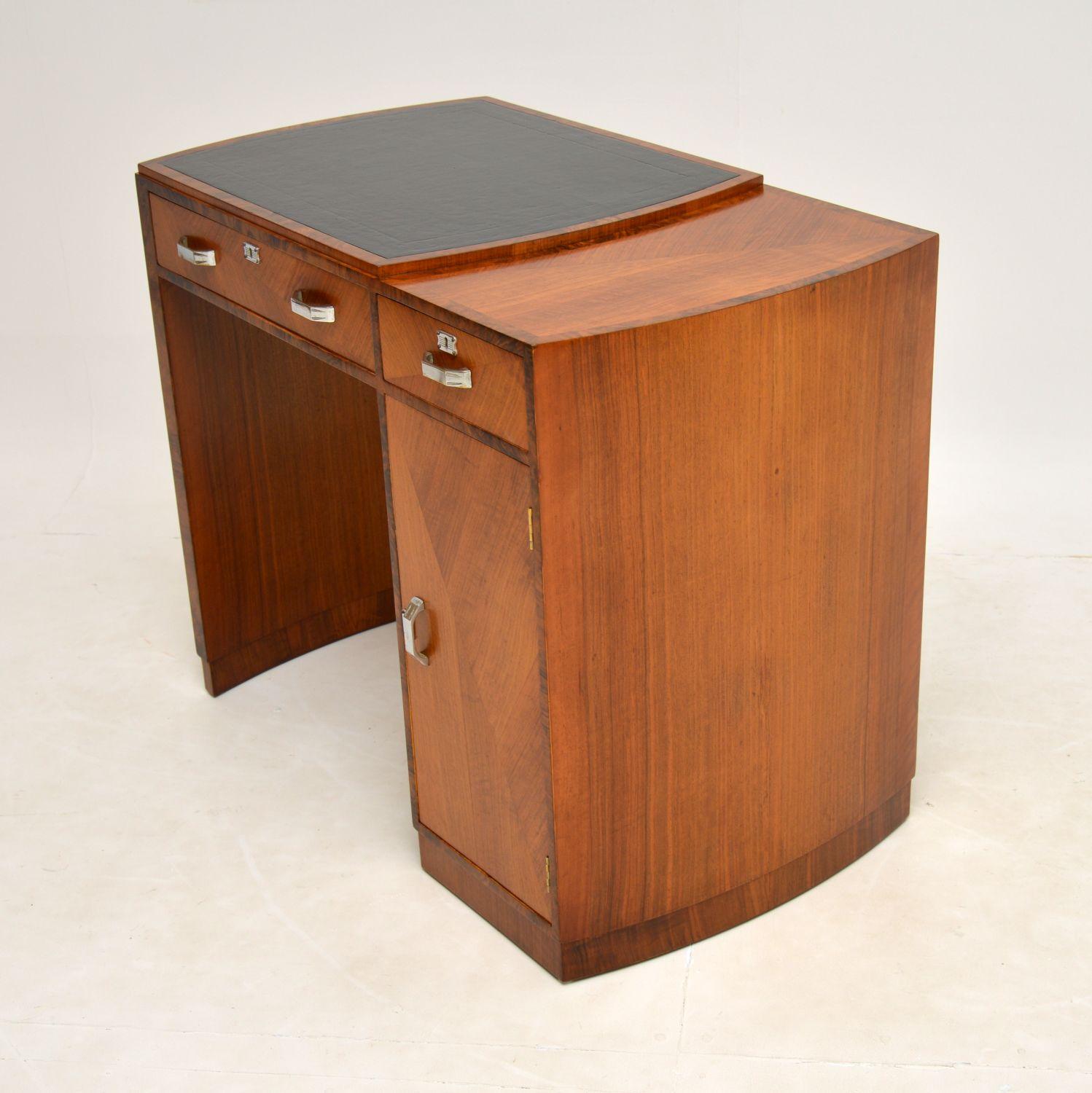 Art Deco Figured Walnut & Leather Desk In Good Condition In London, GB