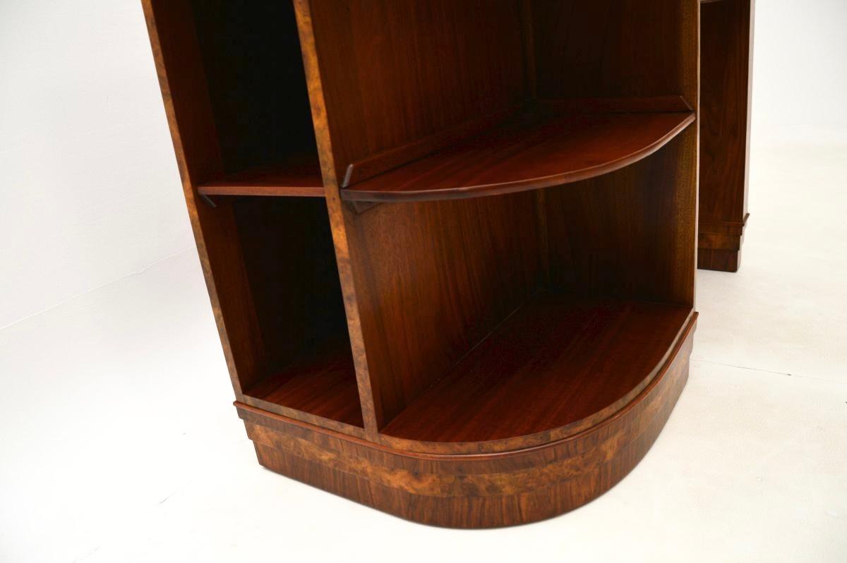 Art Deco Schreibtisch mit Lederplatte aus Nussbaum im Angebot 5
