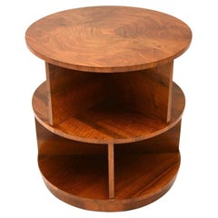 Art Deco Beistelltisch / Mitteltisch aus gemasertem Nussbaum