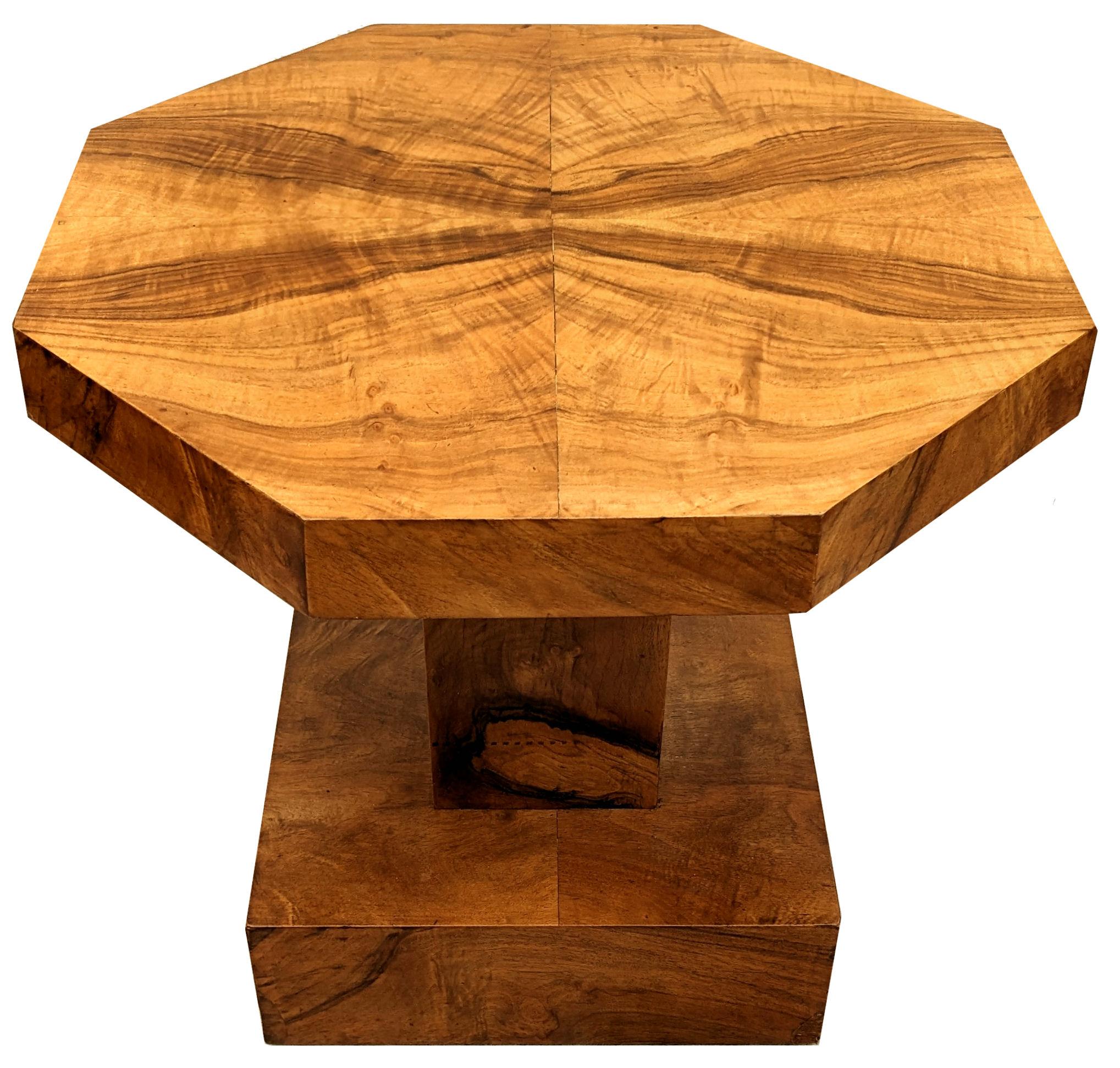 Polished Art Deco Figured Walnut Occasional Table, English, c1930 For Sale