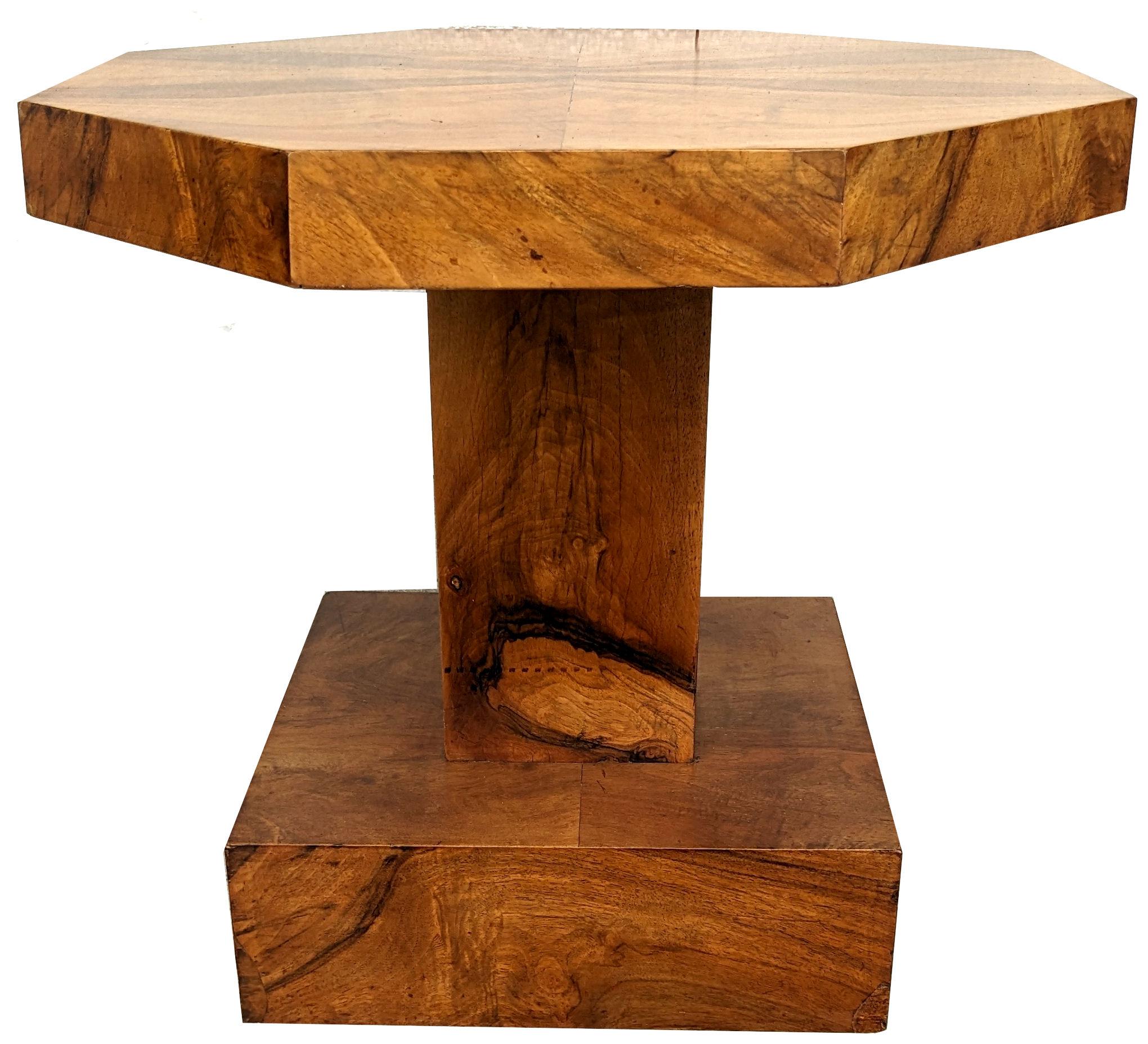 Art Deco Figured Walnut Occasional Table, English, c1930 For Sale 1