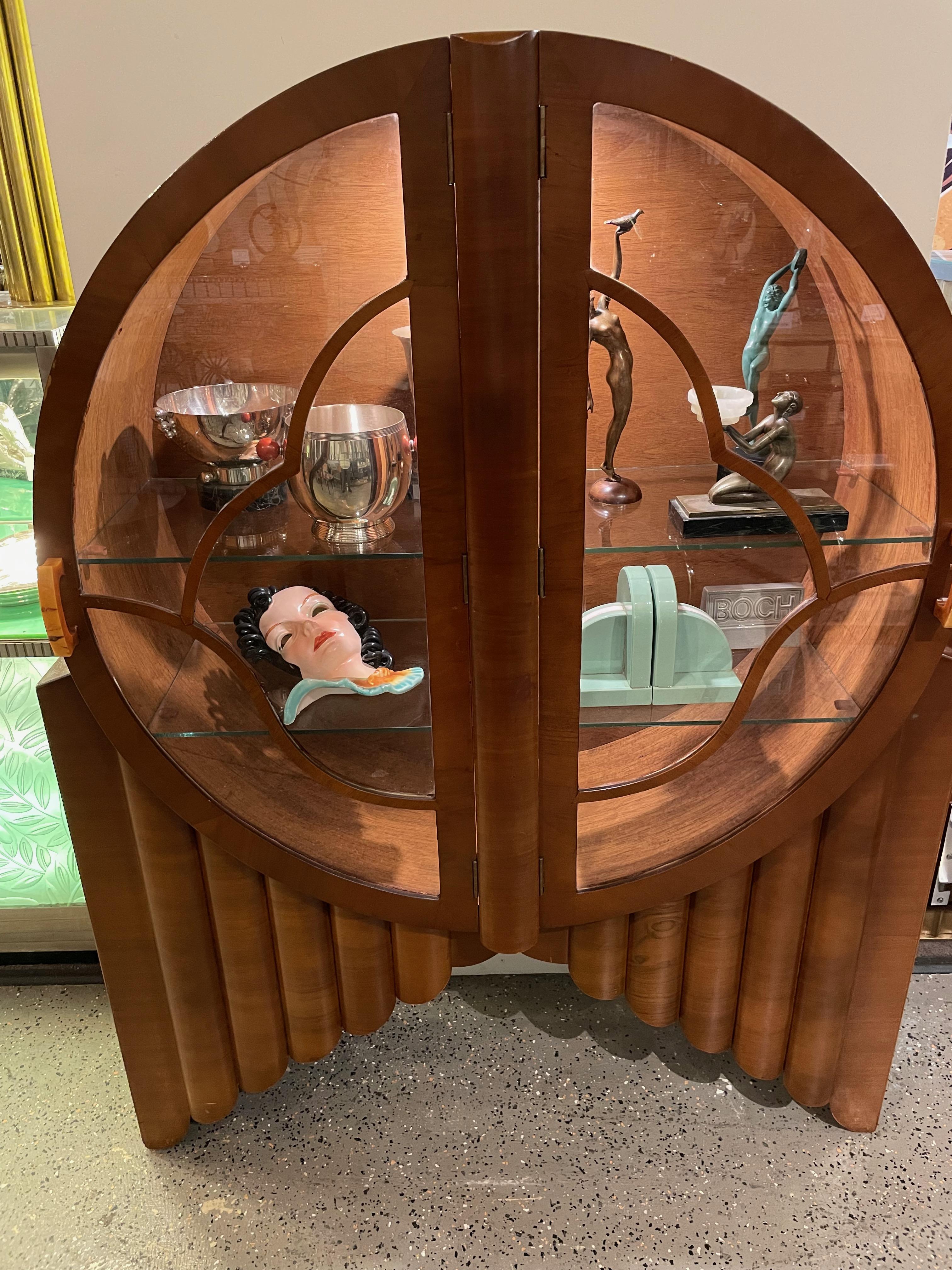 Art Deco Figured Walnut Rocket English Display Cabinet In Good Condition In Oakland, CA