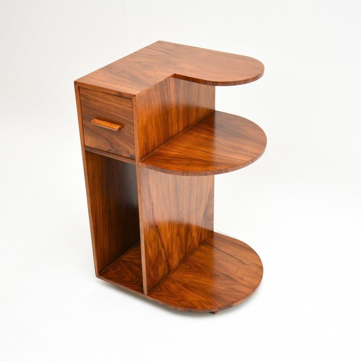 Art Deco Figured Walnut Side Table In Good Condition For Sale In London, GB
