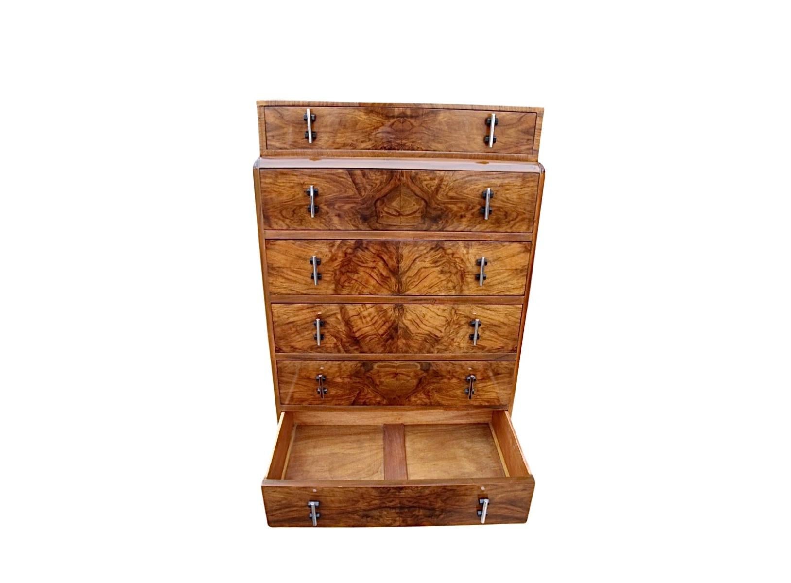 Art Deco Figured Walnut Skyscraper Chest of Drawers In Good Condition In Barnstaple, GB