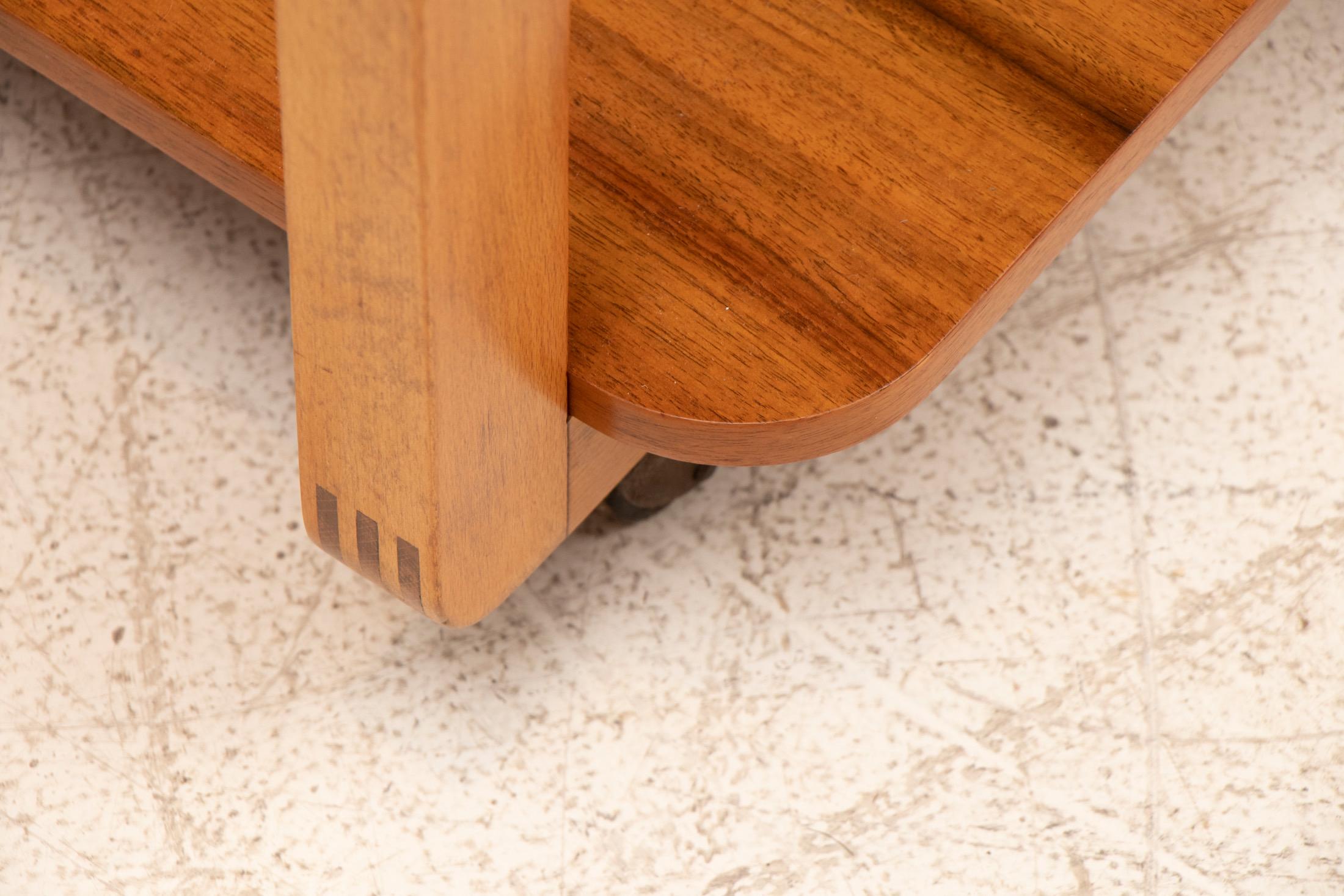 Art Deco Figured Walnut Two-Tier cocktail Table on Casters In Good Condition For Sale In London, GB