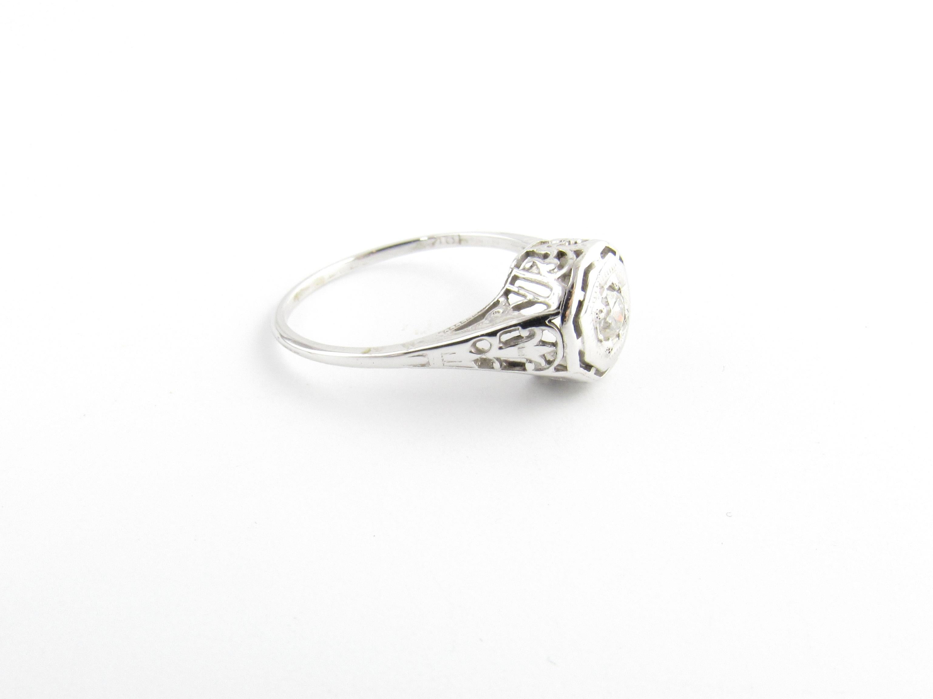 Art Deco Filagree 18K White Gold .25ct Diamond Solitaire Ring In Good Condition For Sale In Washington Depot, CT