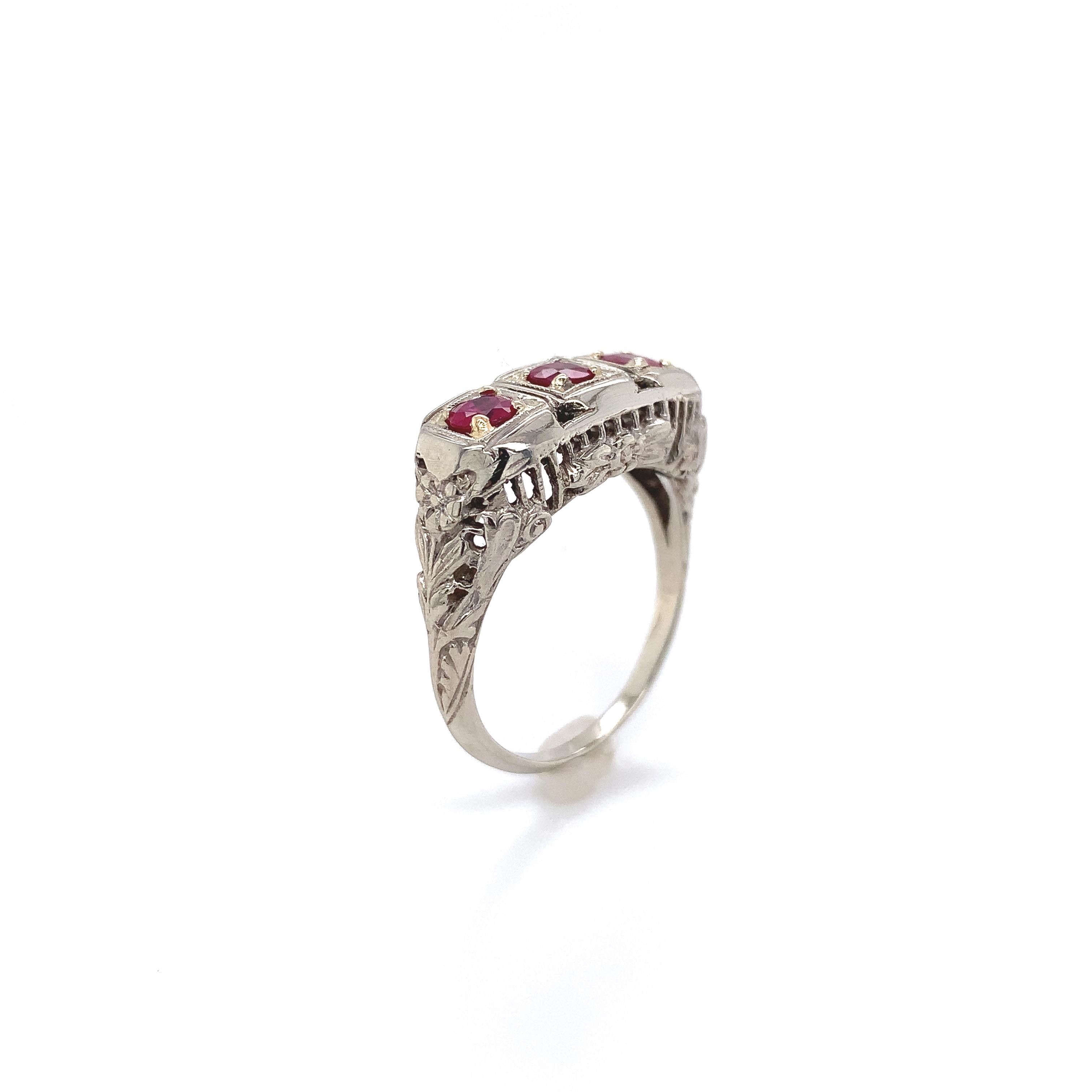 Art Deco Filigree 14K Gold Three Stone .80ct tw Ruby Ring In Good Condition For Sale In Big Bend, WI