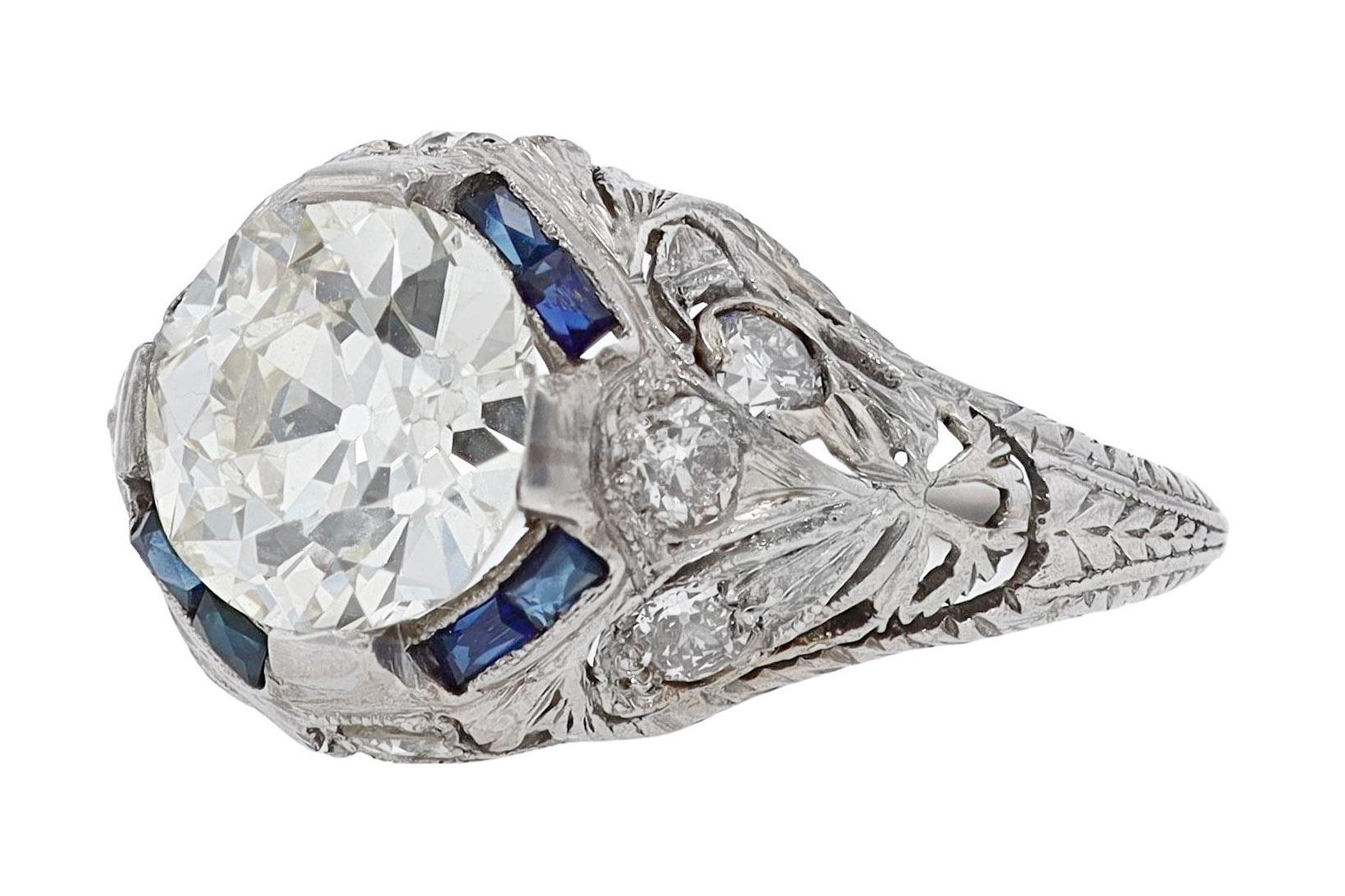 Women's Art Deco Filigree 2.27 Carat Old European Diamond Engagement Ring For Sale