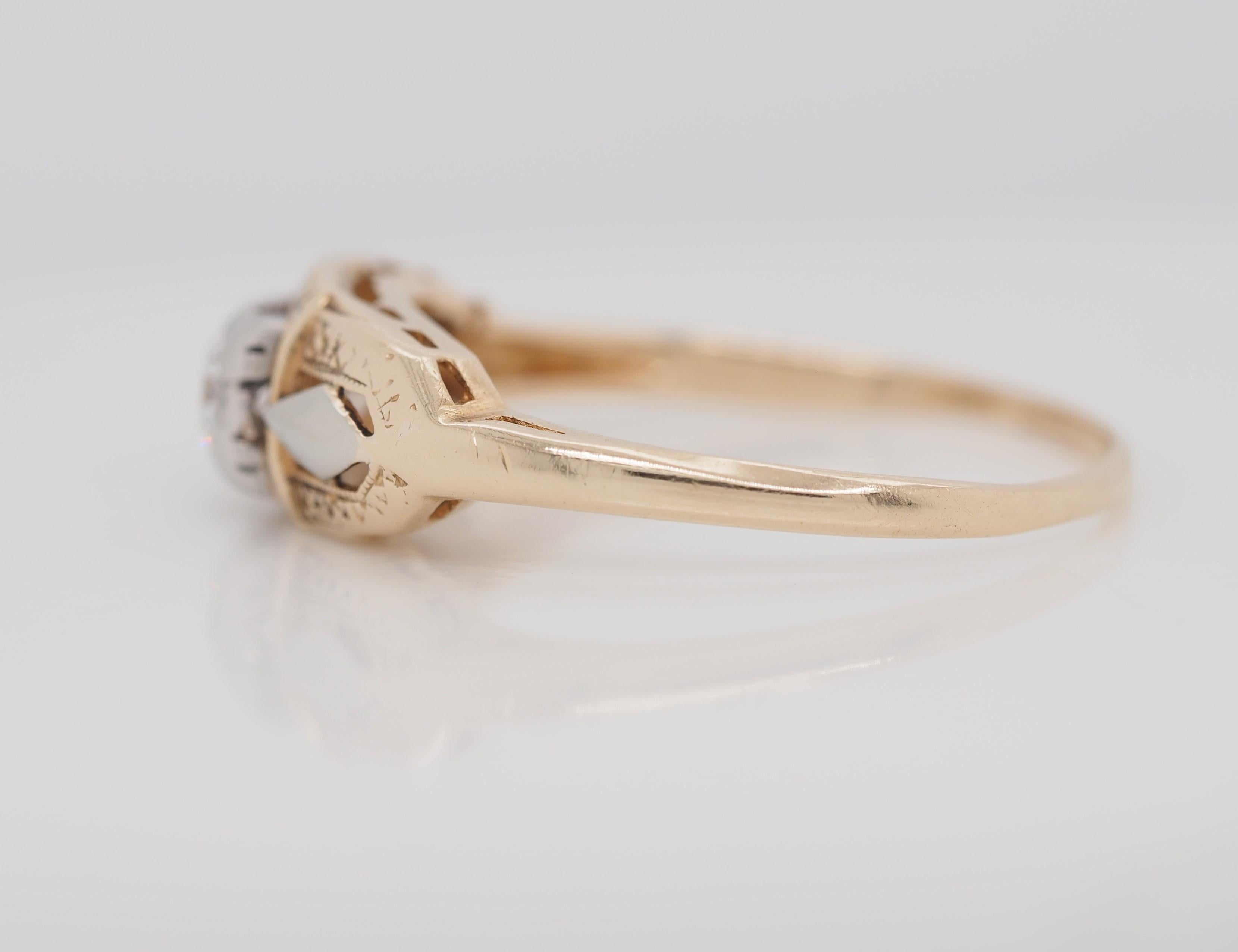 Art Deco Filigree Carved 14 Karat Two-Tone Gold Solitary Diamond Ring 3