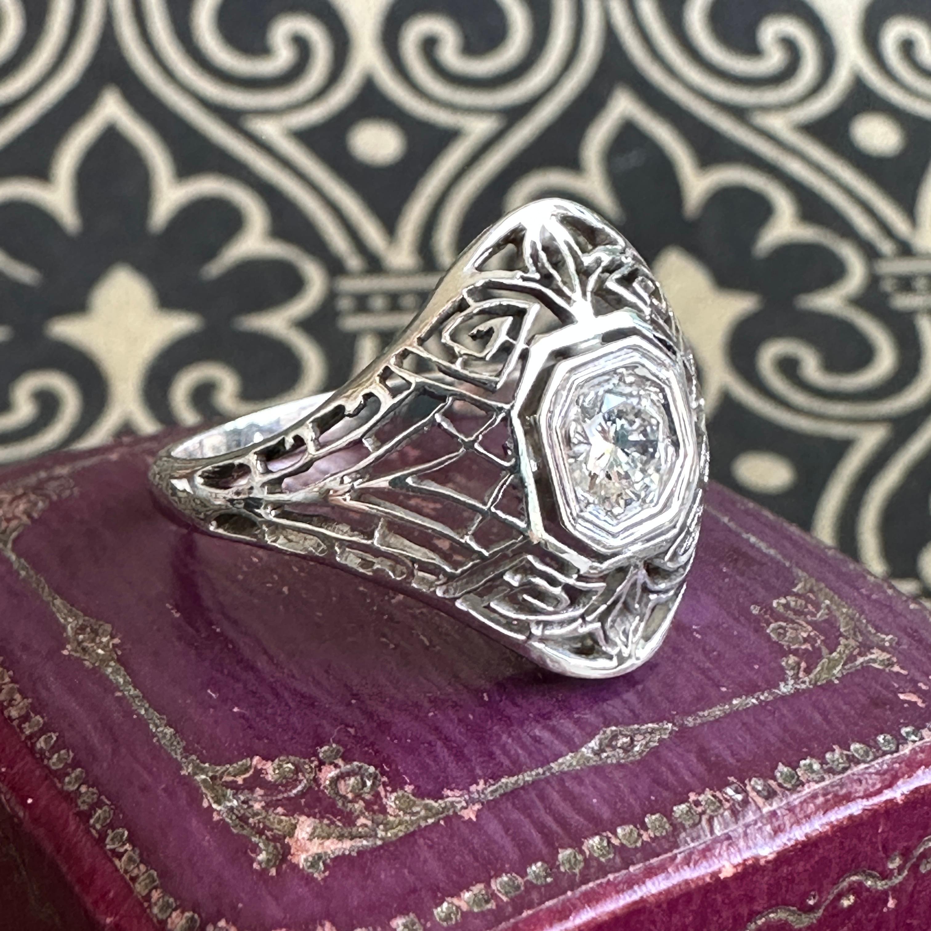 Round Cut Art Deco Filigree Diamond 14k White Gold Ring For Sale