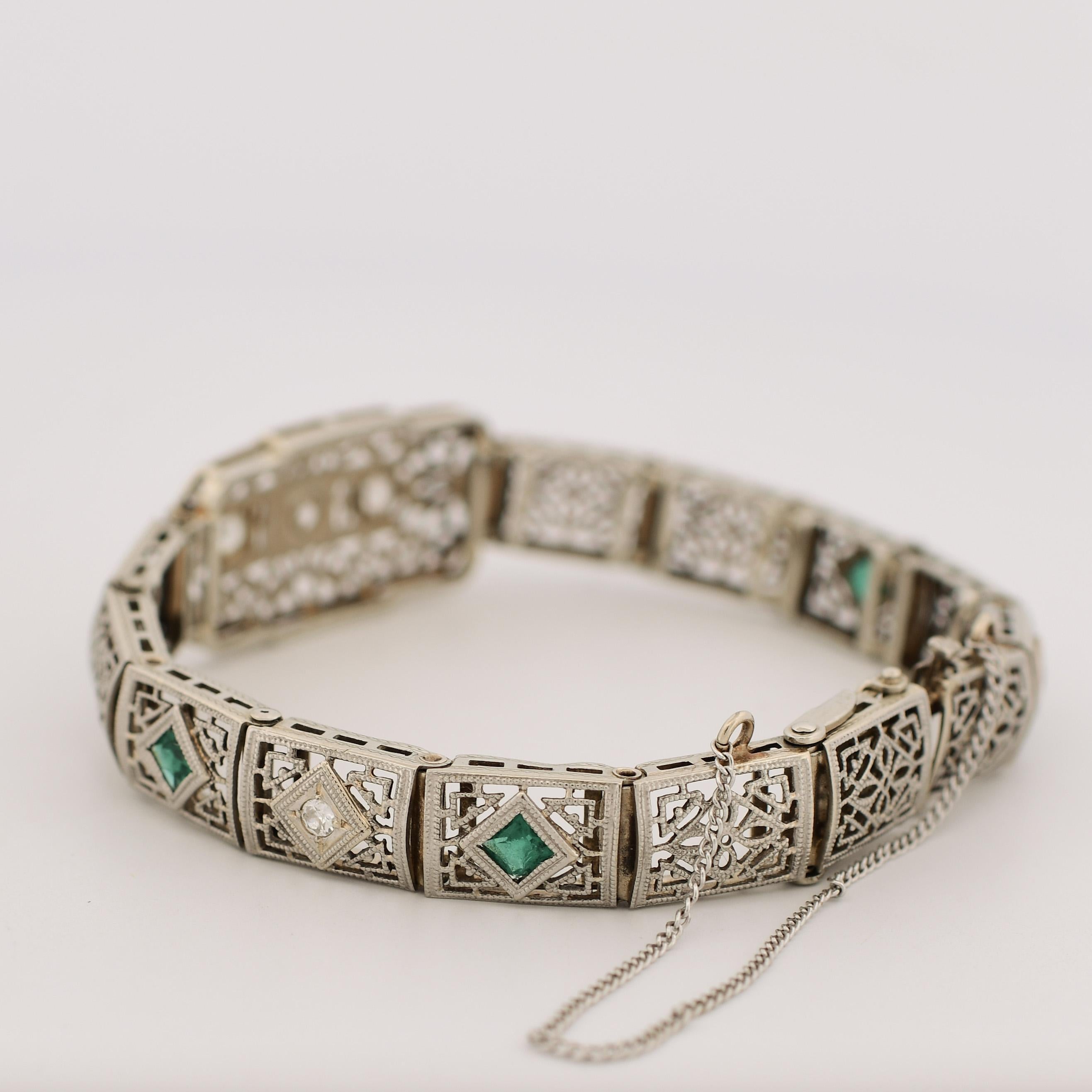 Art Deco Filigree Diamond & Emerald 14k White Gold Bracelet In Good Condition In Addison, TX